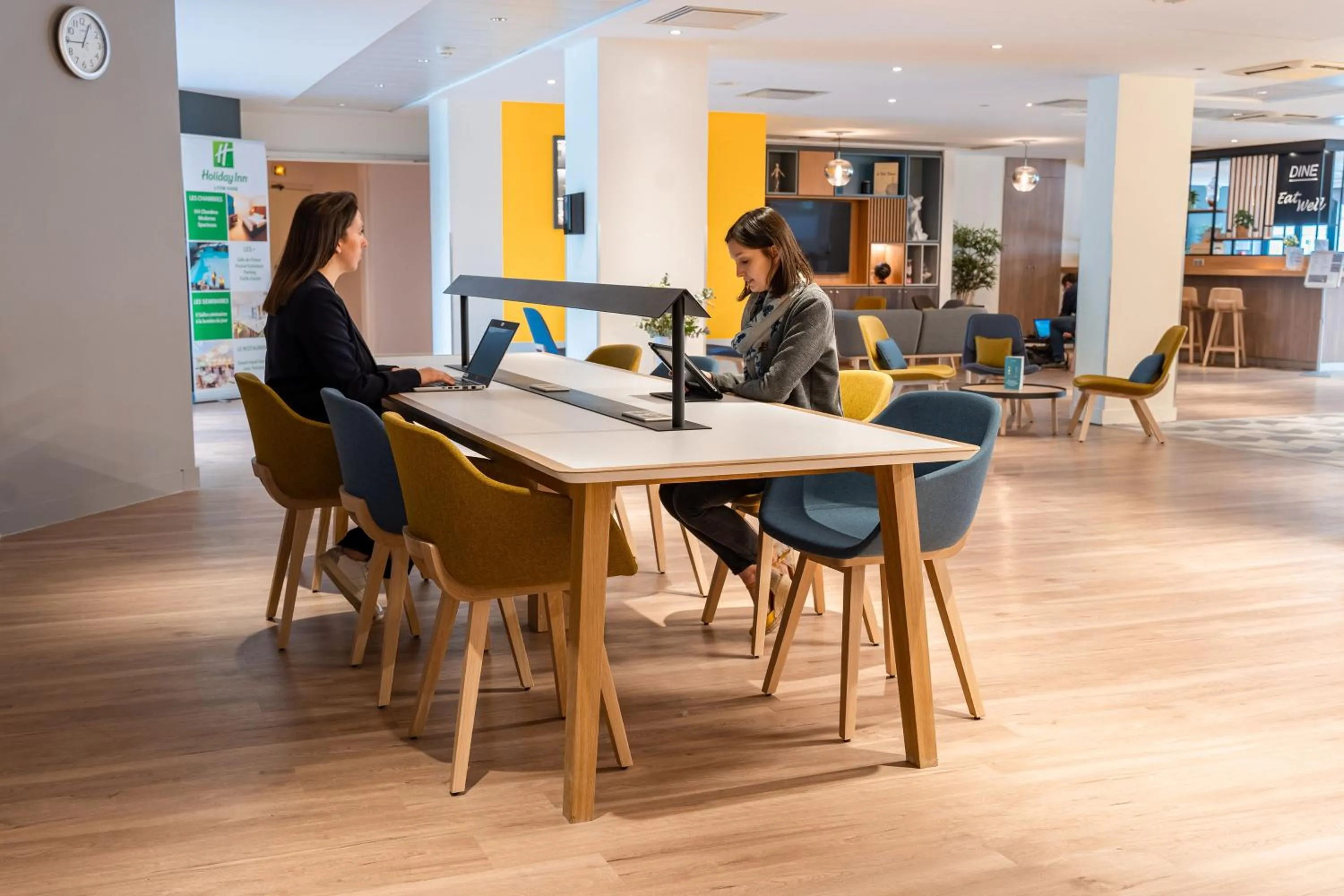 Lobby or reception in Holiday Inn Lyon Vaise by IHG