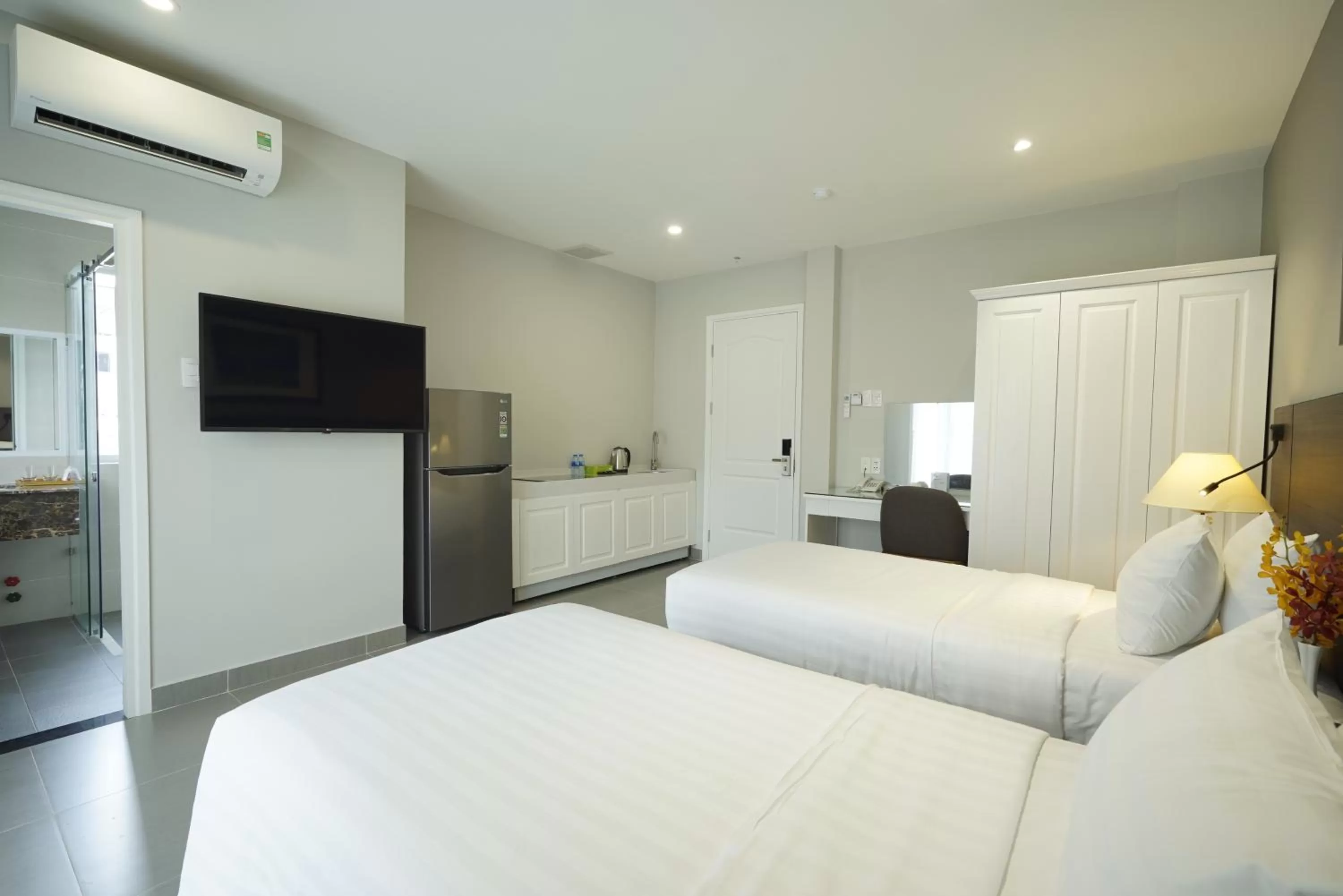 Bedroom, Bed in Park Hill Hotel - Phu My Hung