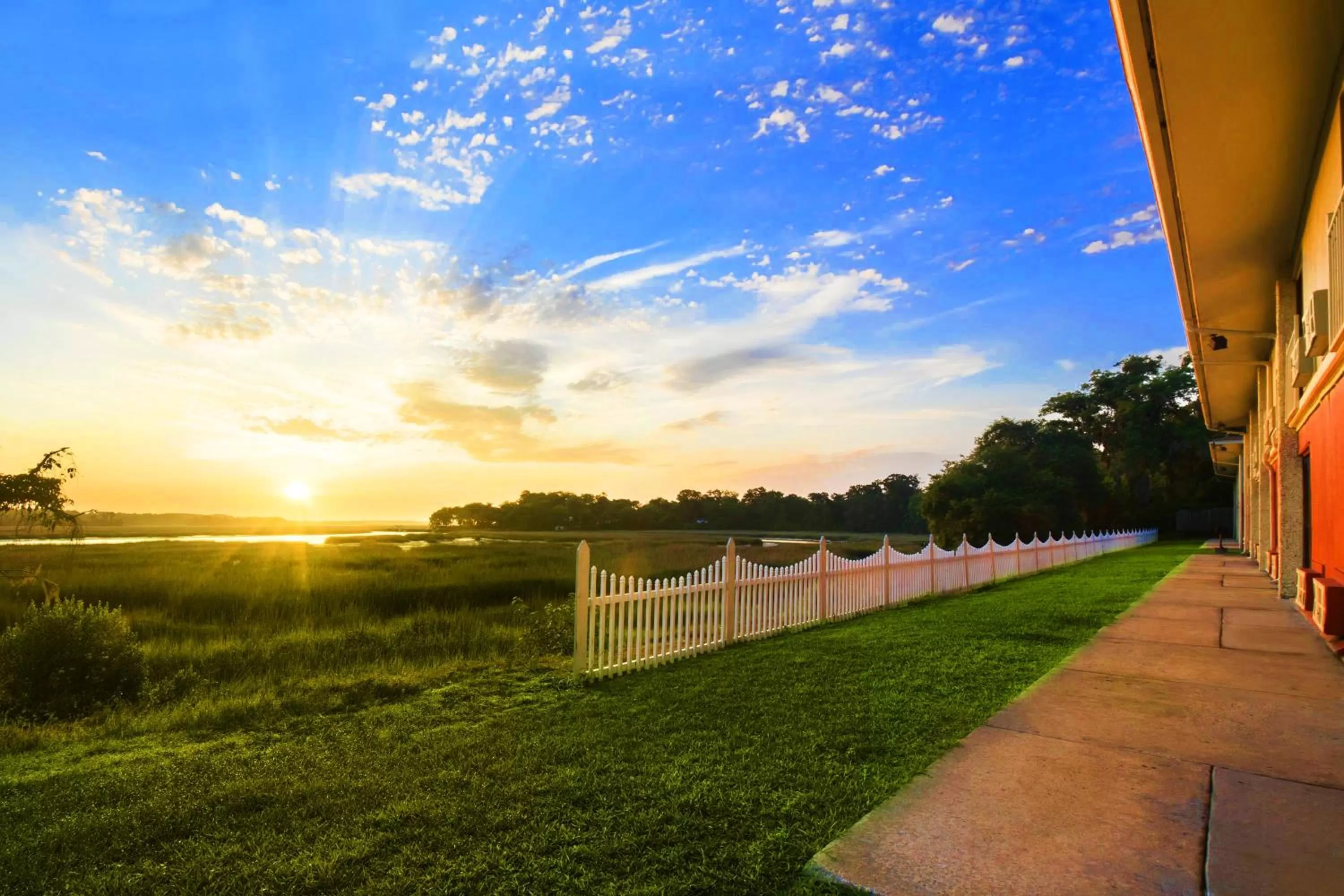 Sunrise in Howard Johnson by Wyndham Beaufort/Parris Island