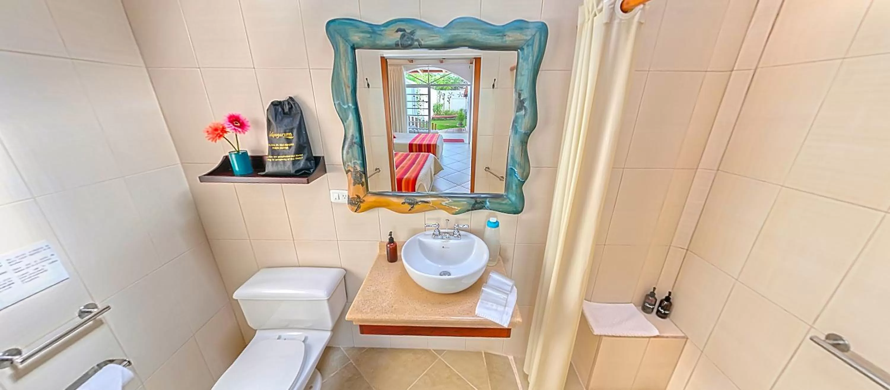 Bathroom in Hotel Galapagos Suites B&B