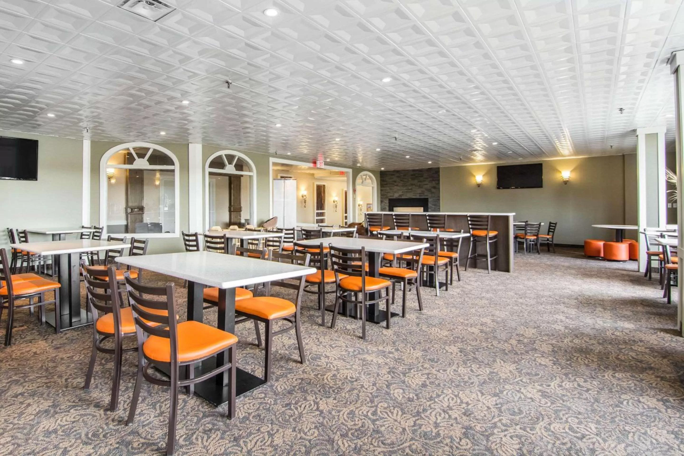 Restaurant/places to eat in Quality Hotel