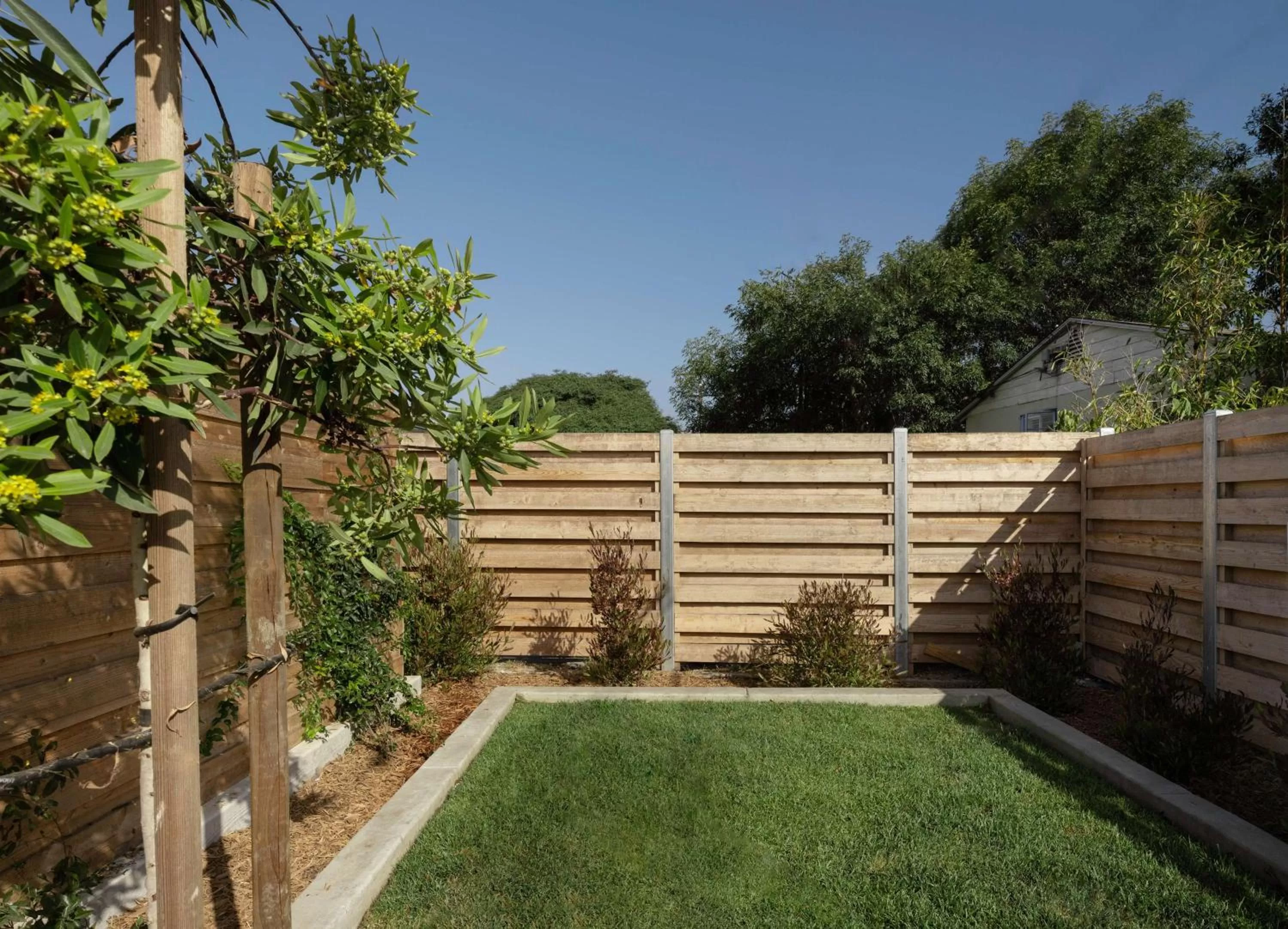 Property building in Motel 6-Santa Barbara, CA - Beach