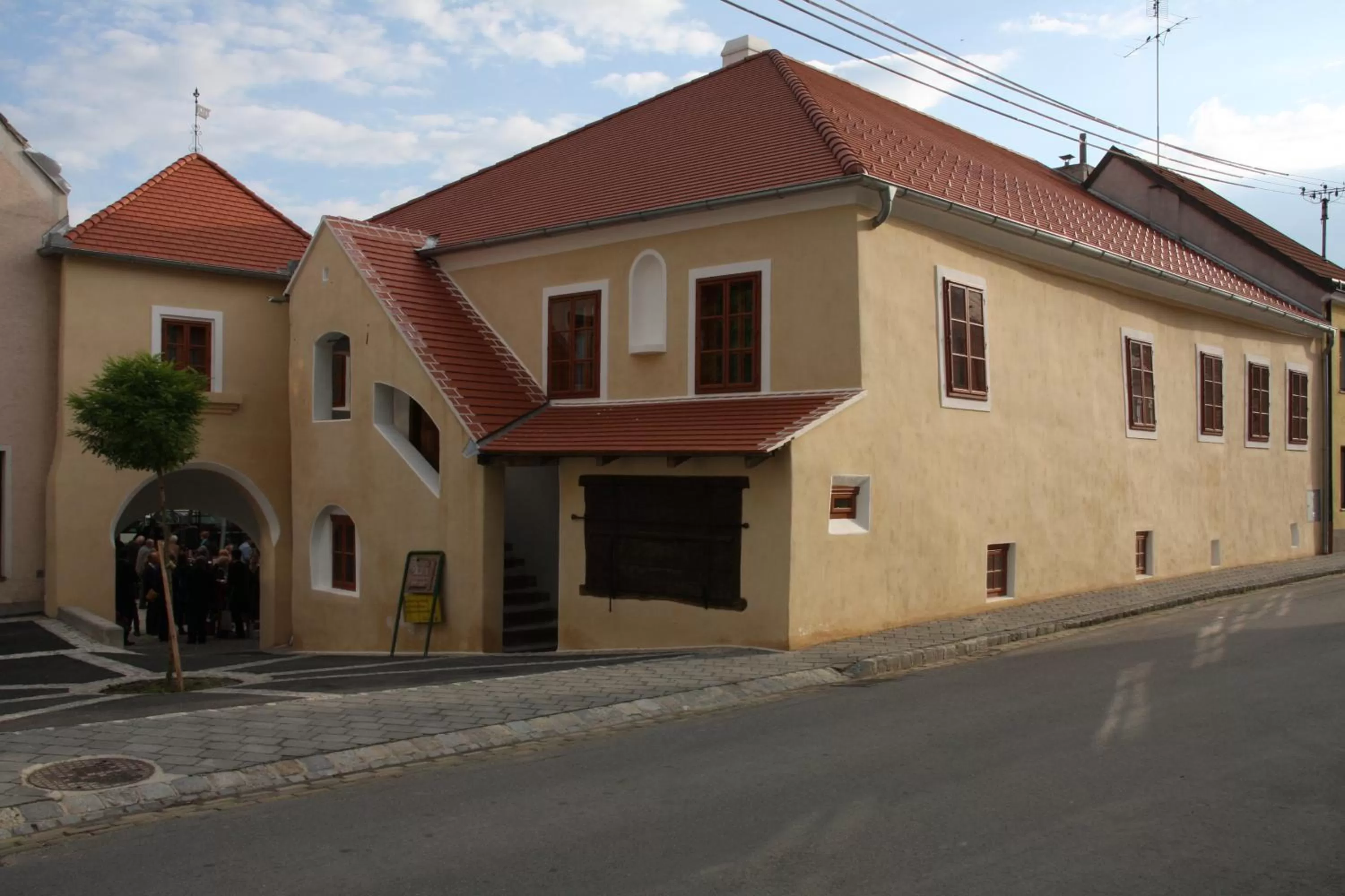 Facade/entrance, Property Building in Hotel Eisenhuthaus