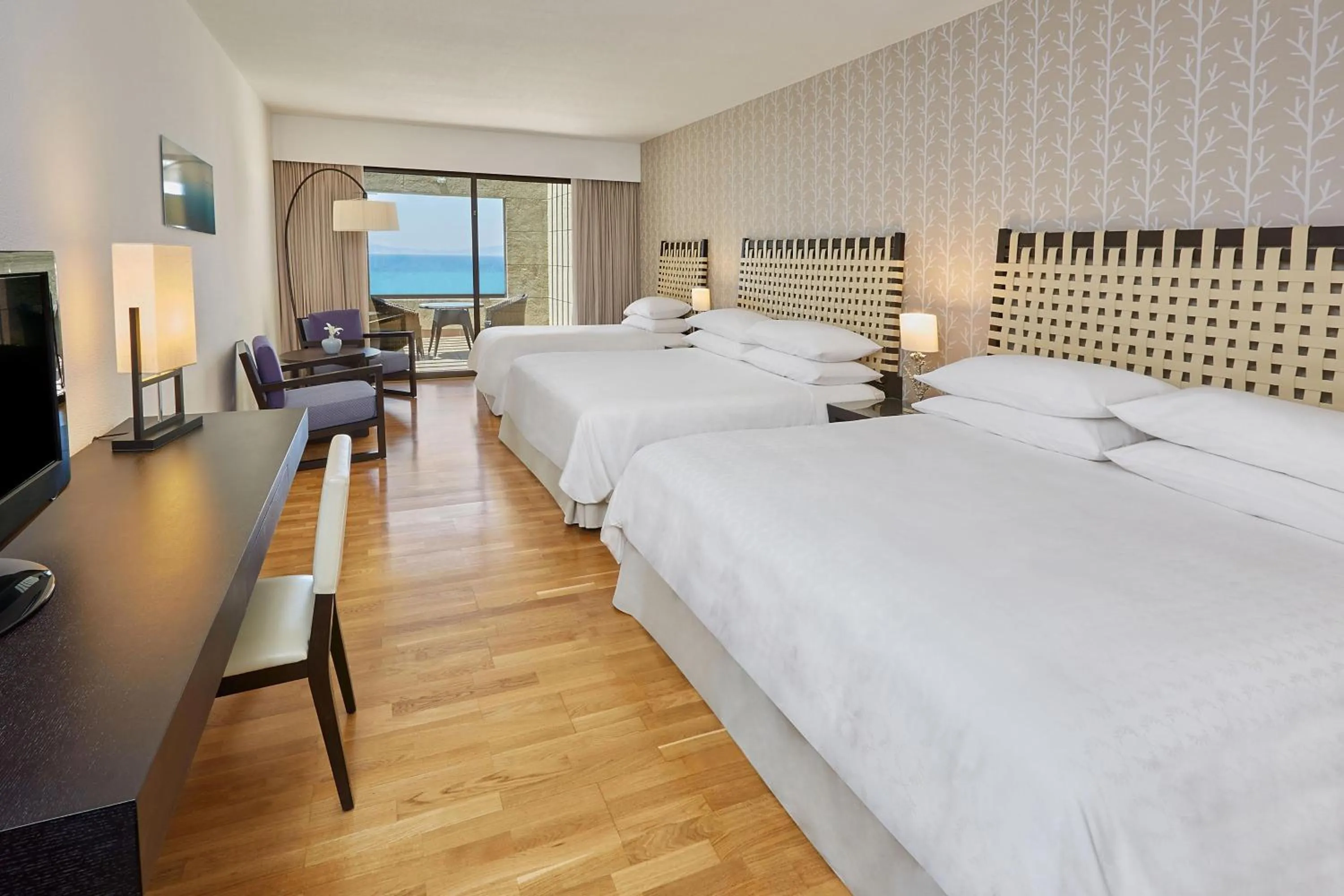 Photo of the whole room, Bed in Sheraton Rhodes Resort