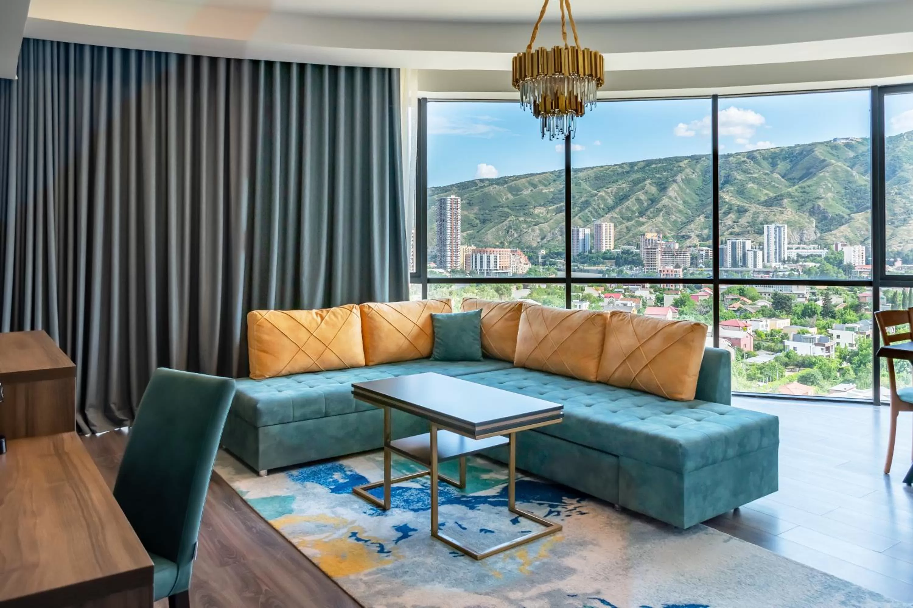 Living room in Royal Tulip Hotel & Casino, Tbilisi