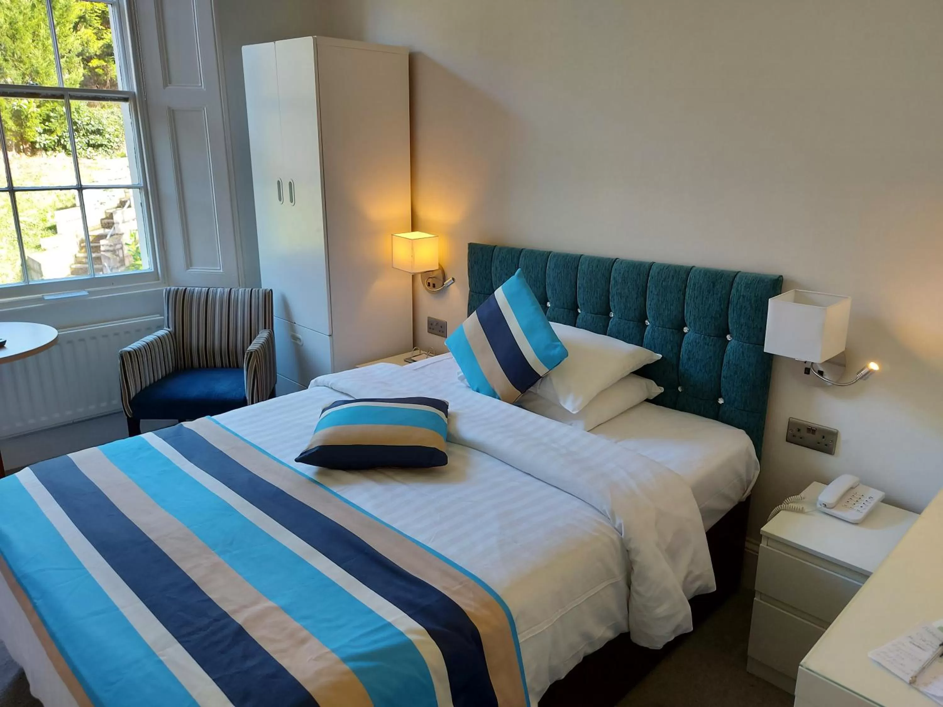 Bedroom, Bed in The Osborne Hotel