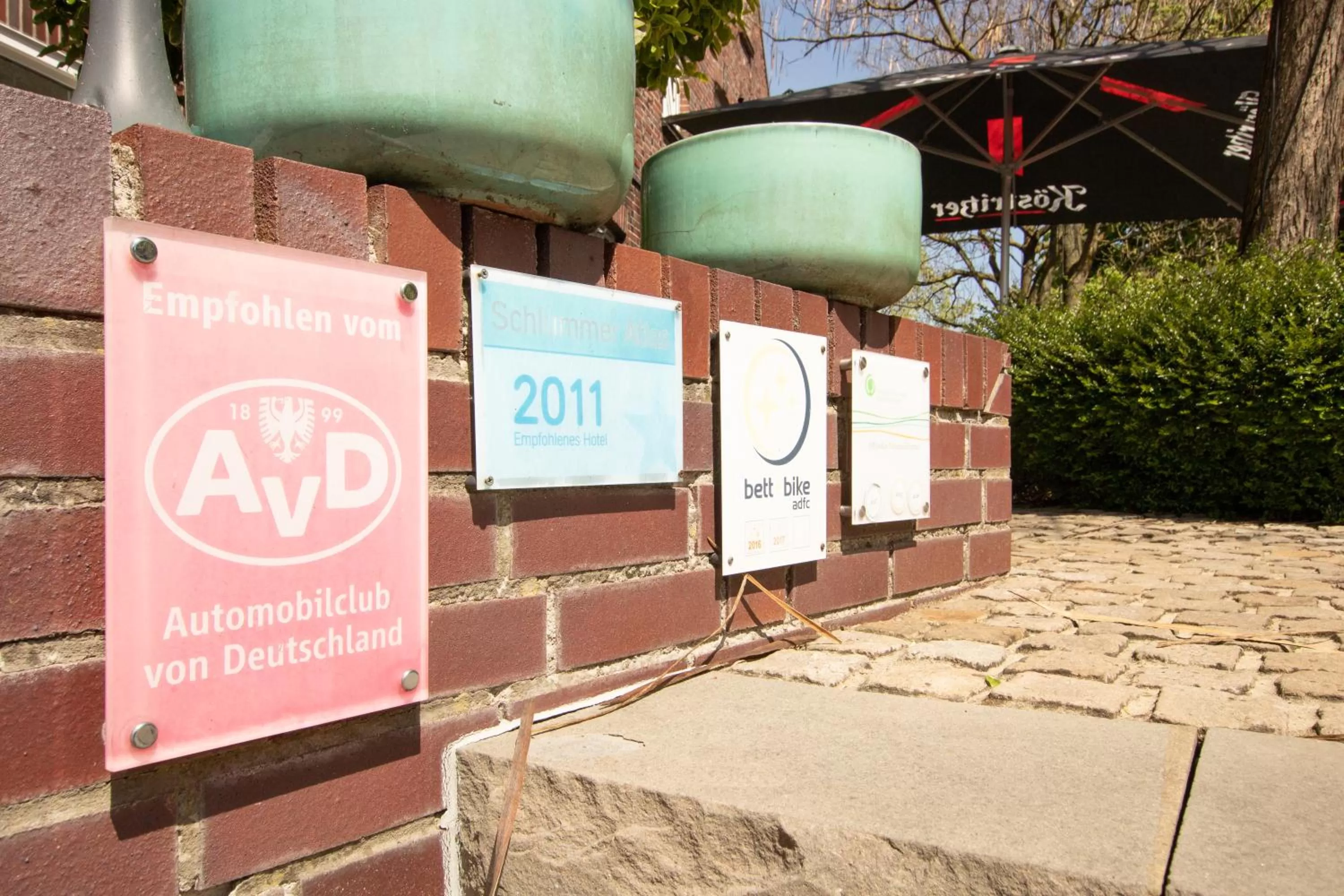 Property logo or sign in El Capitan nähe Movie Park