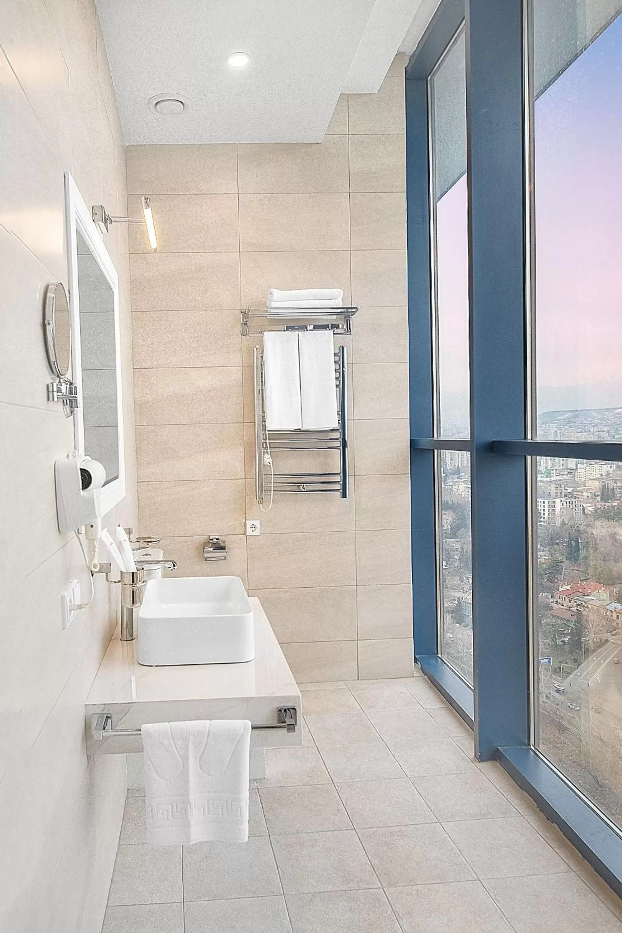 Bathroom in Meta Business Hotel By King David