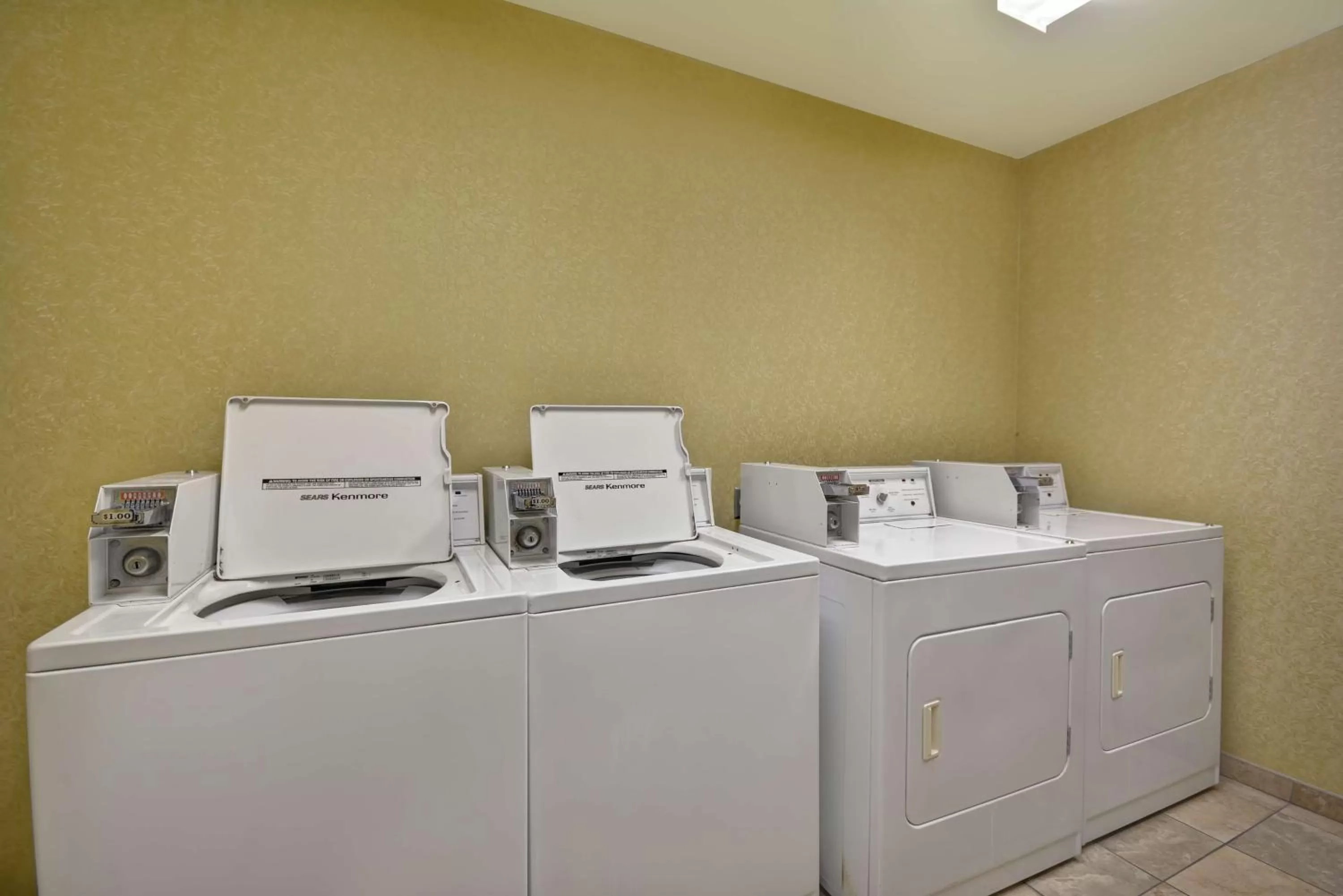 Property building in Hampton Inn & Suites Savannah Historic District