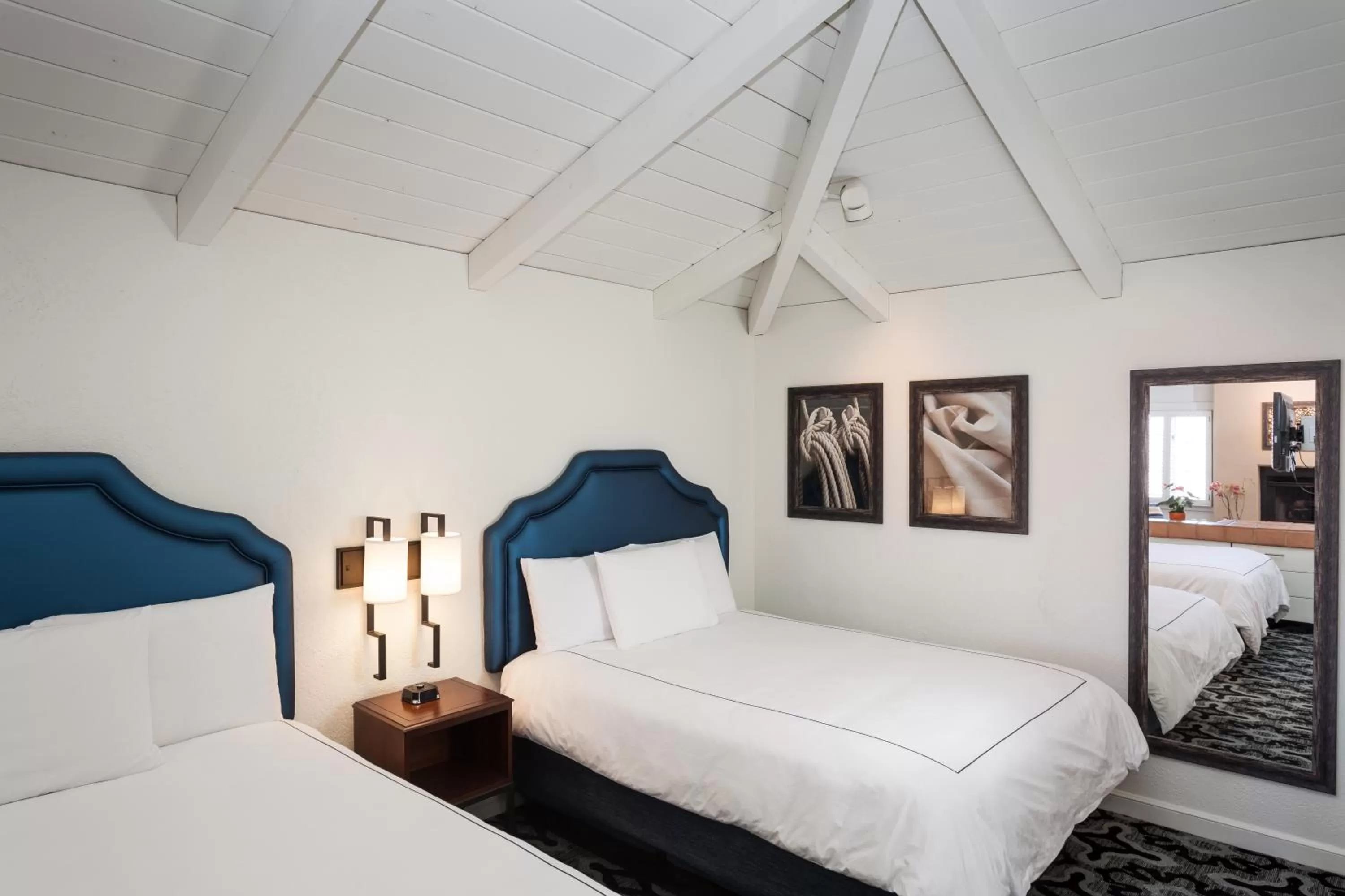 Bed in Hotel Pacific