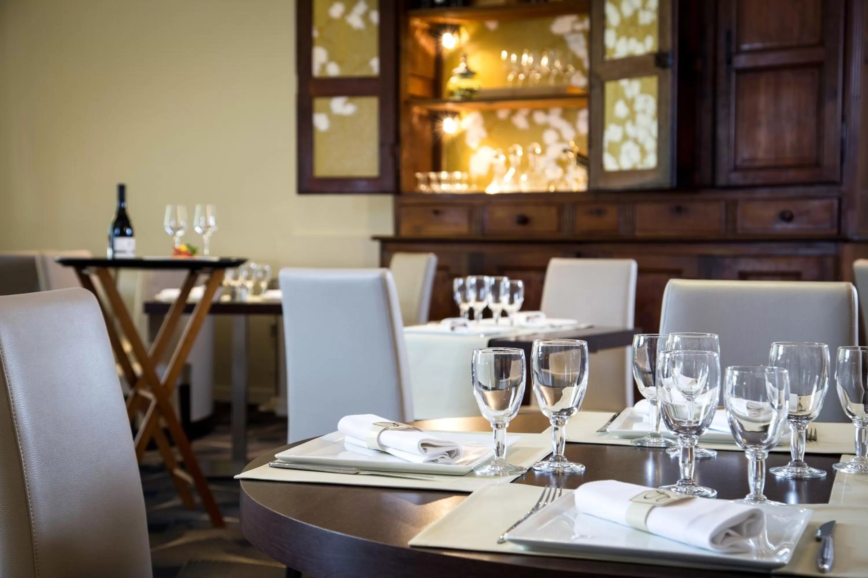 Restaurant/places to eat in Logis Hotels Grand Hotel d'Orléans