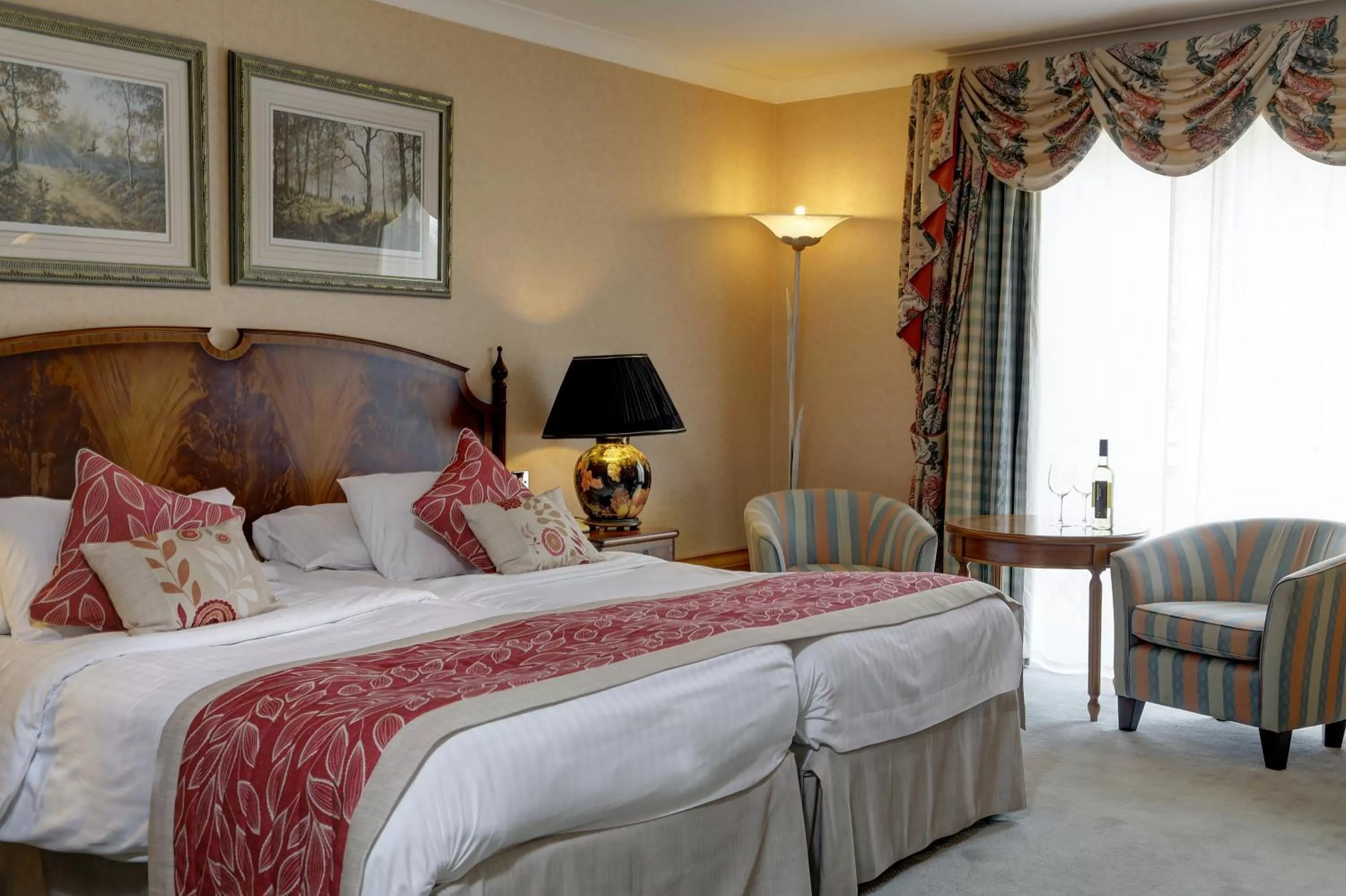 Bed in Swindon Blunsdon House Hotel, BW Premier Collection