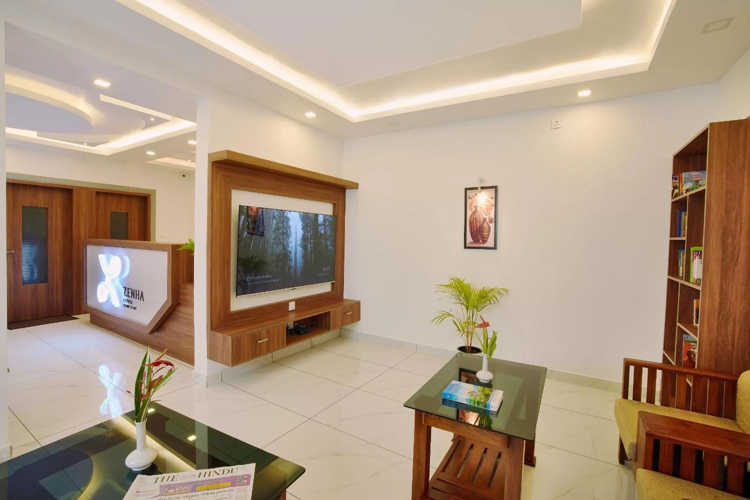 Communal lounge/ TV room, TV/Entertainment Center in Zenha Resorts