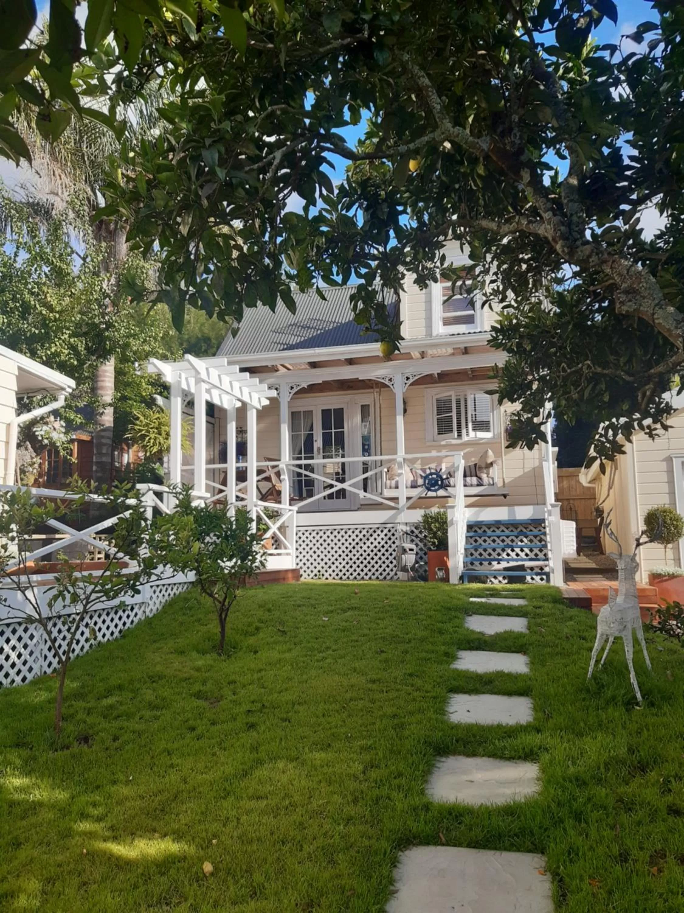 Property building in Harbour View Cottage