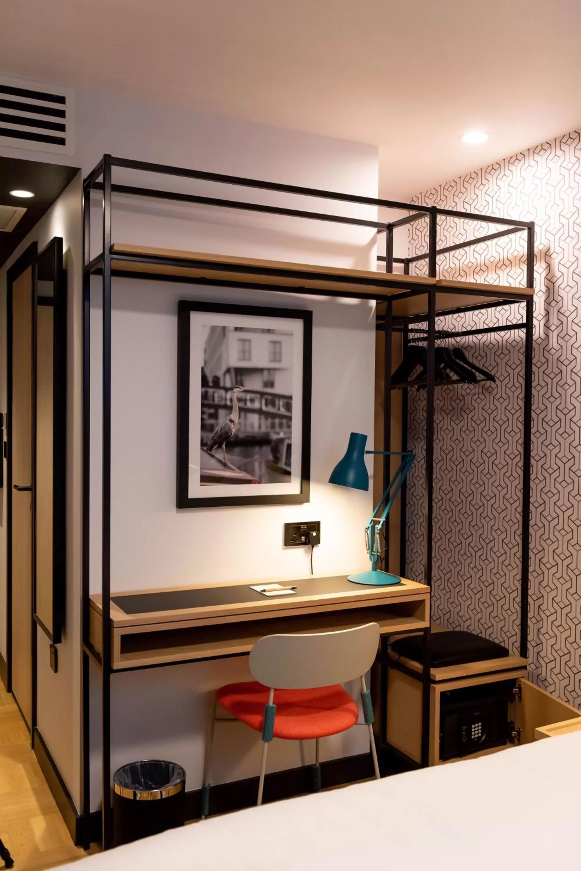 wardrobe, Bed in The Wesley Camden Town