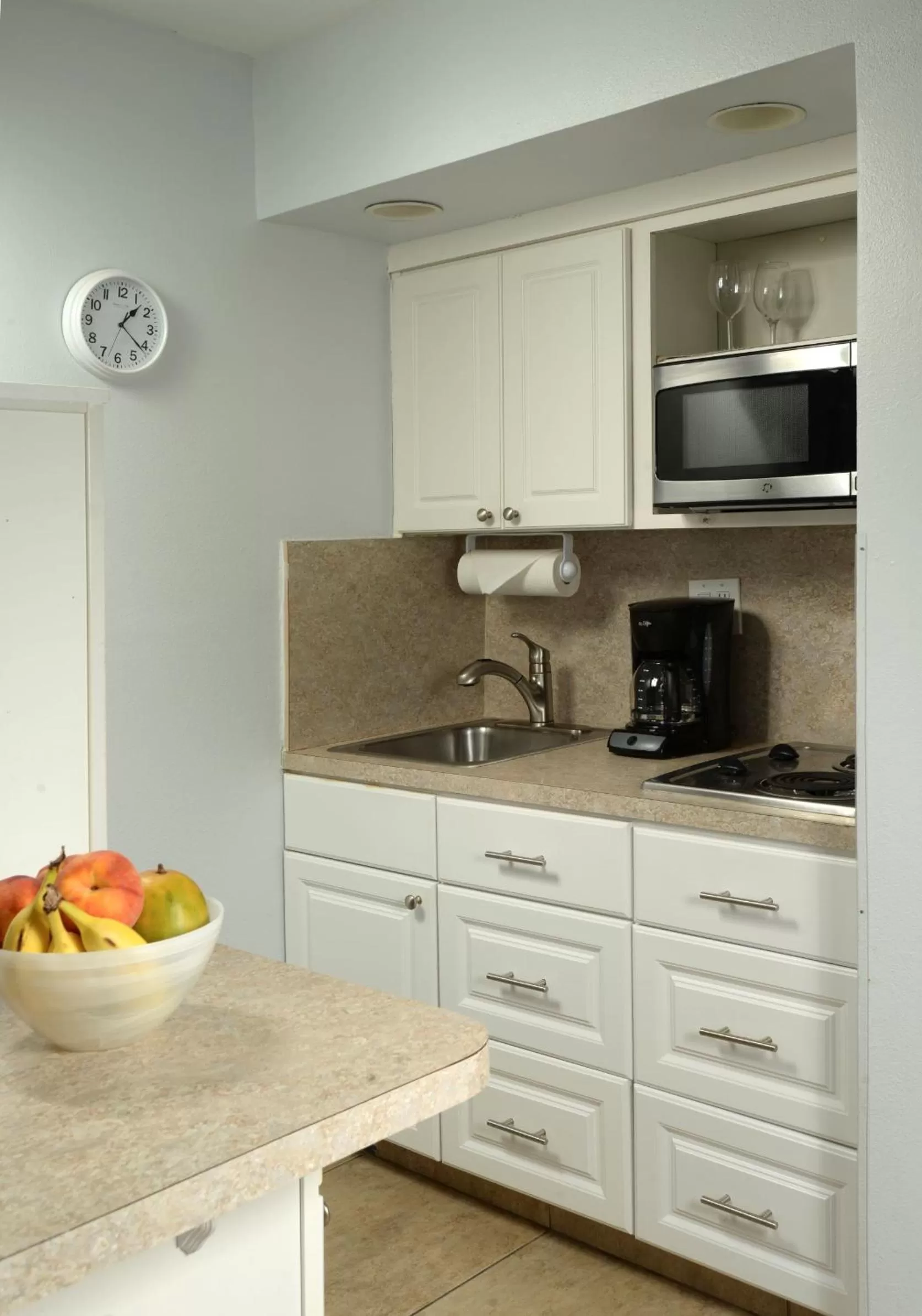 Kitchen or kitchenette in Tuckaway Shores Resort