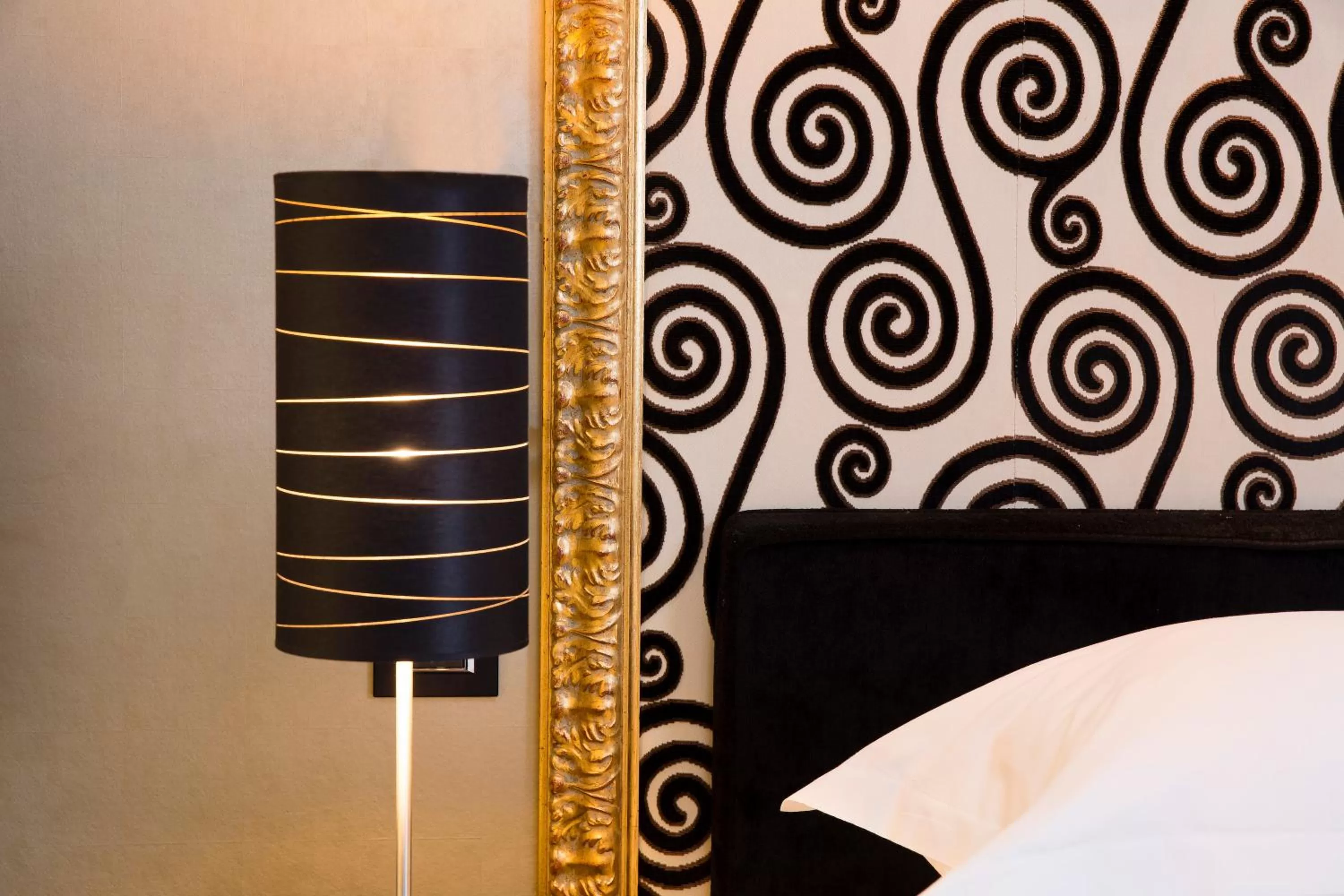 Bed in Hotel Ares Eiffel