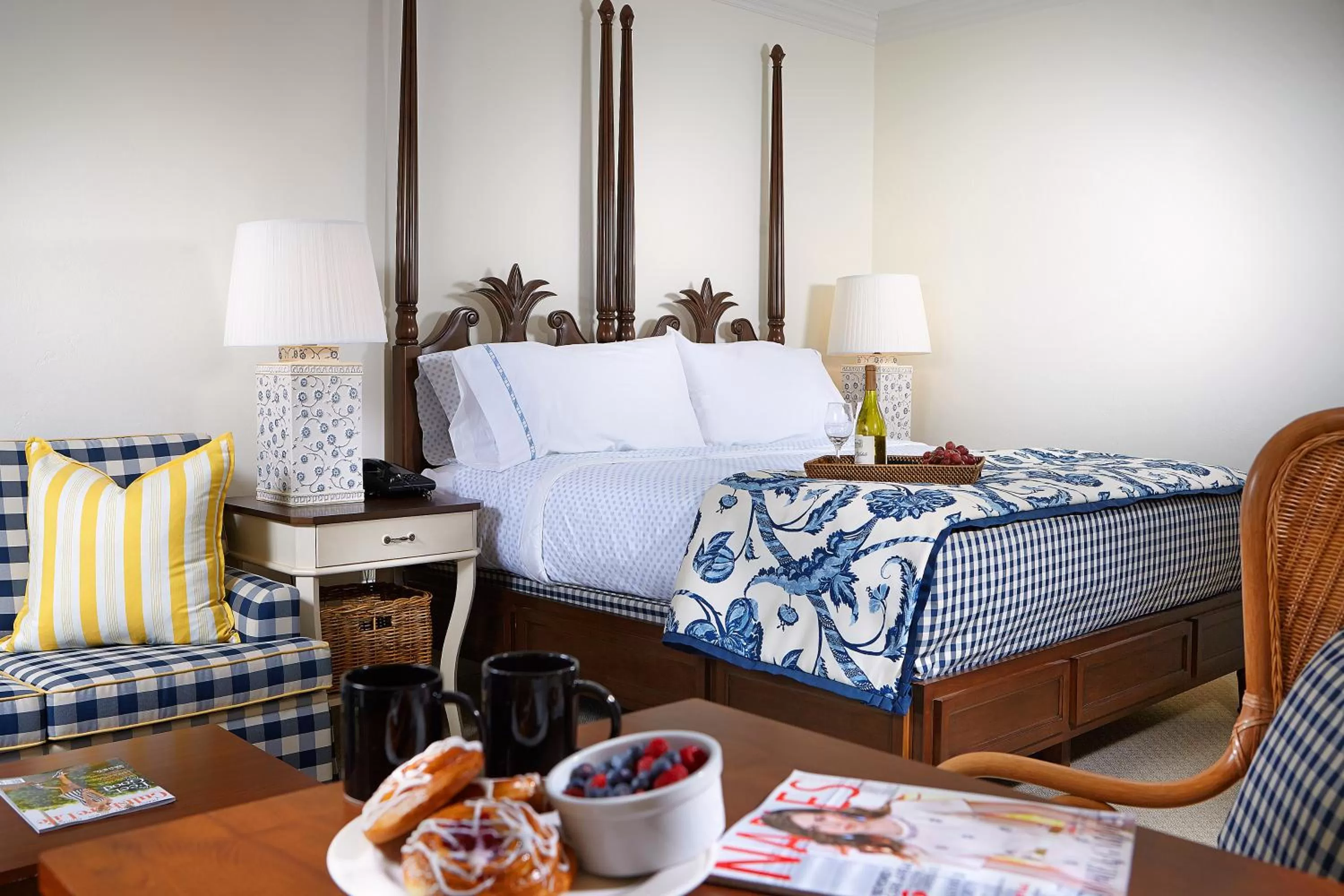 Bed in Inn at Pelican Bay