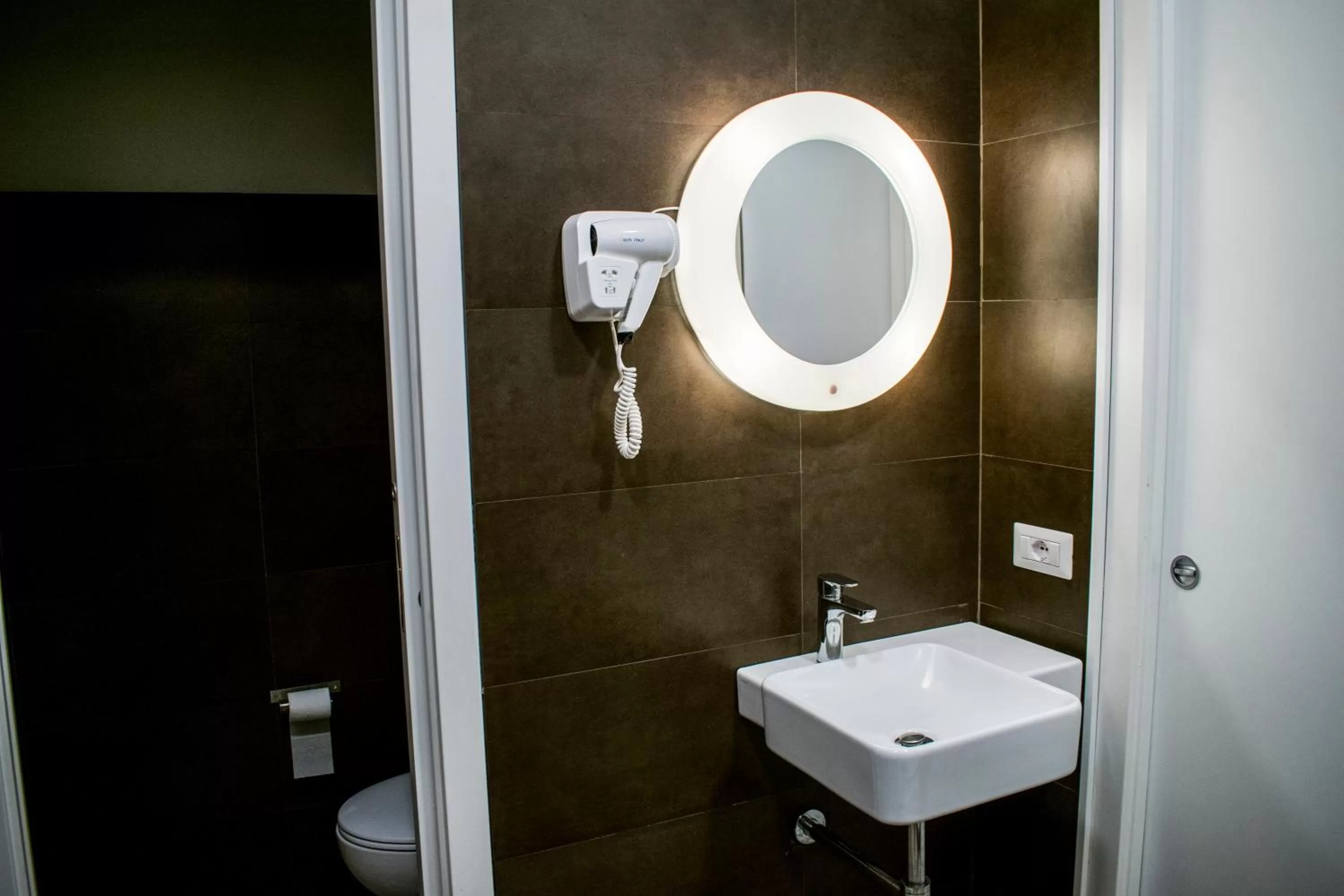 Bathroom in Hostel Trastevere