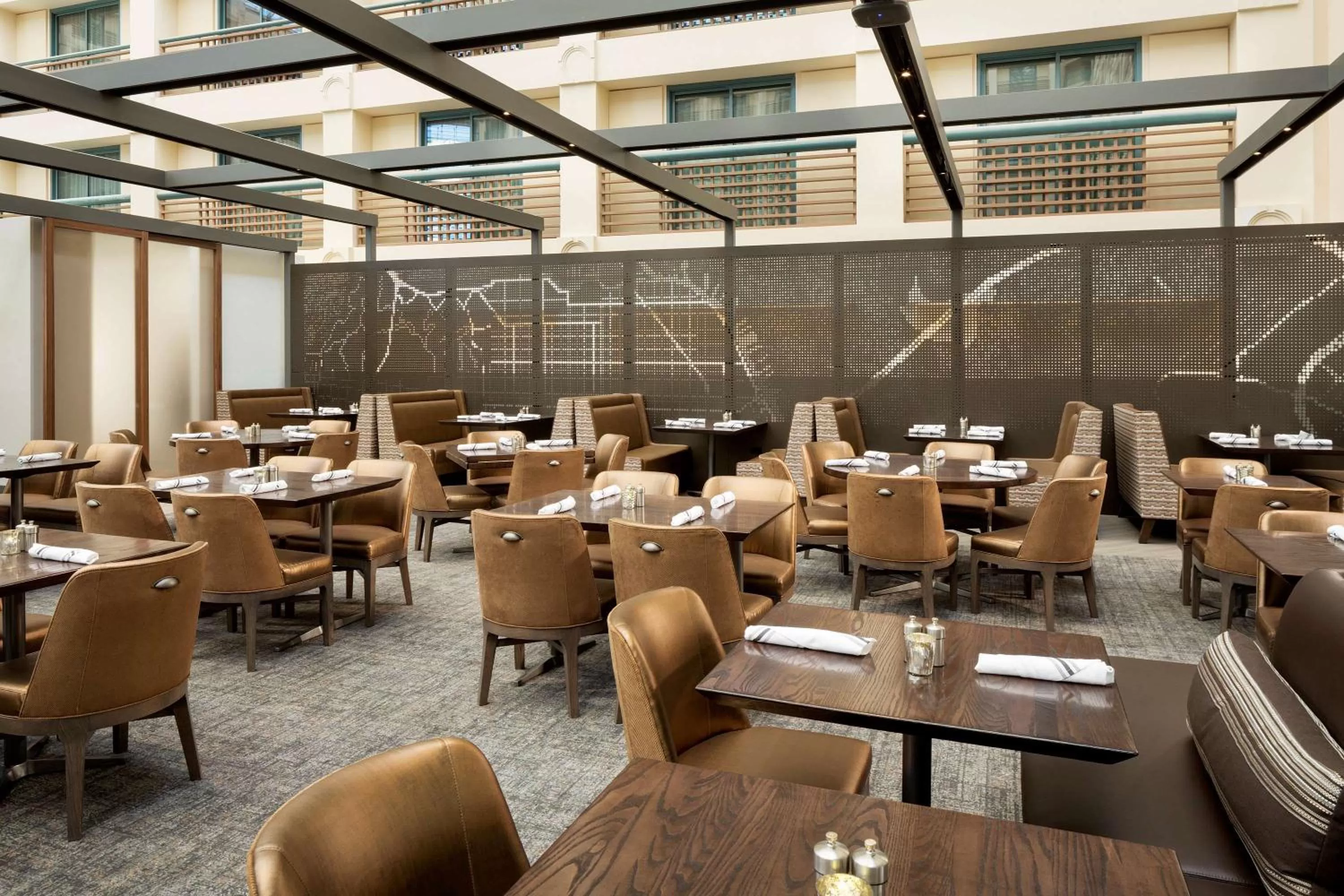 Restaurant/places to eat in Hyatt Regency San Francisco Airport