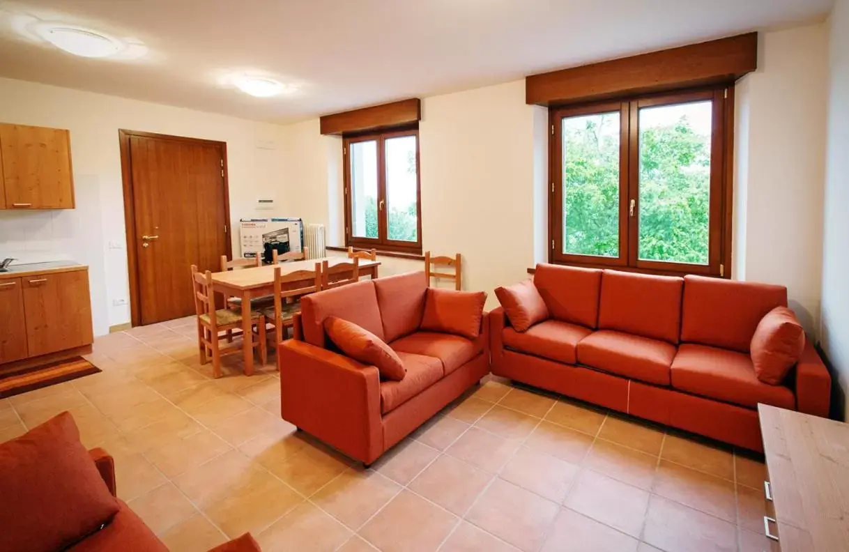 Three-Bedroom Apartment (9 Adults) in Albergo Diffuso Tolmezzo Three-Bedroom Apartment (9 Adults) in Albergo Diffuso Tolmezzo
