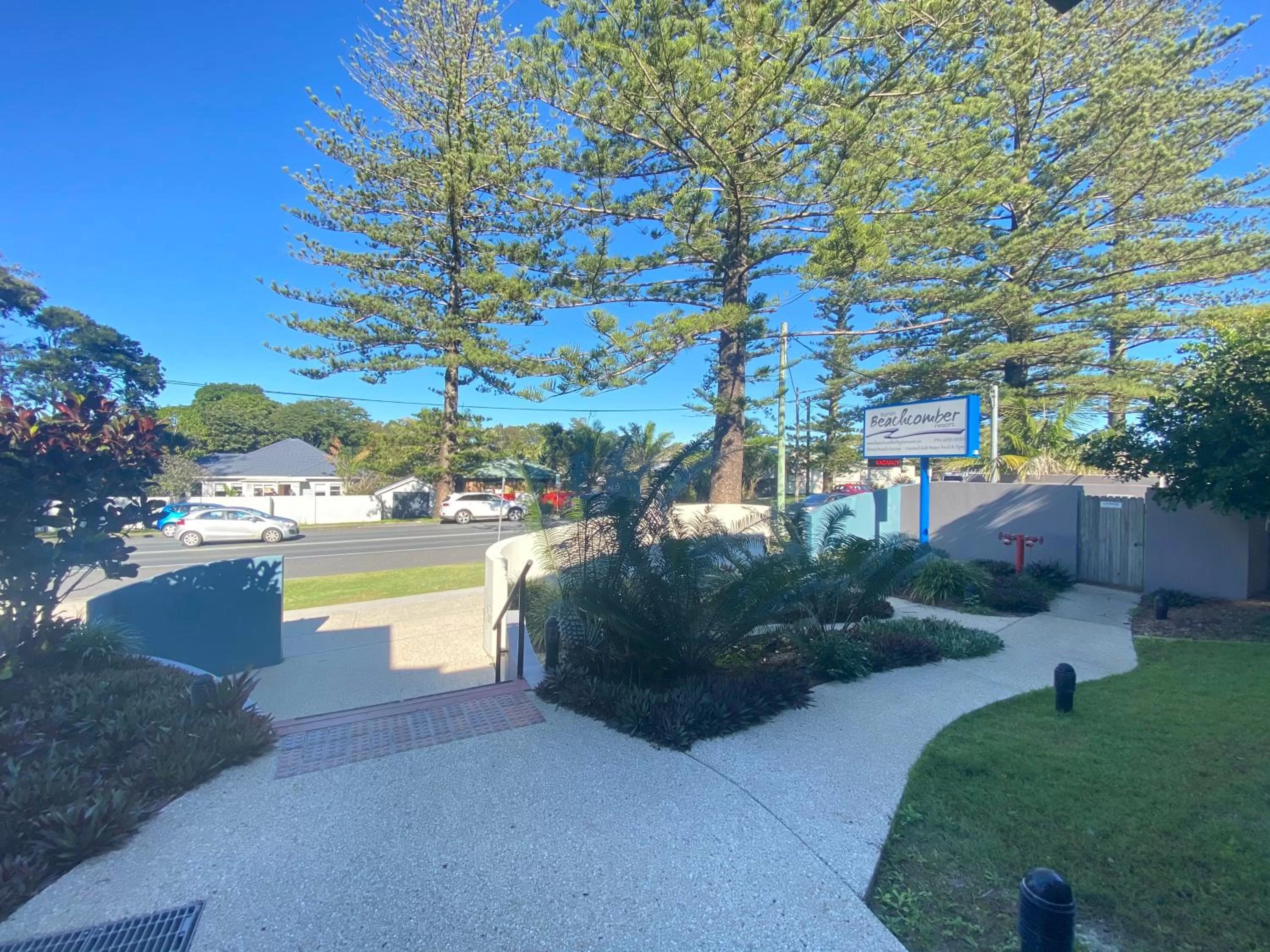 Neighbourhood in The Byron Beachcomber