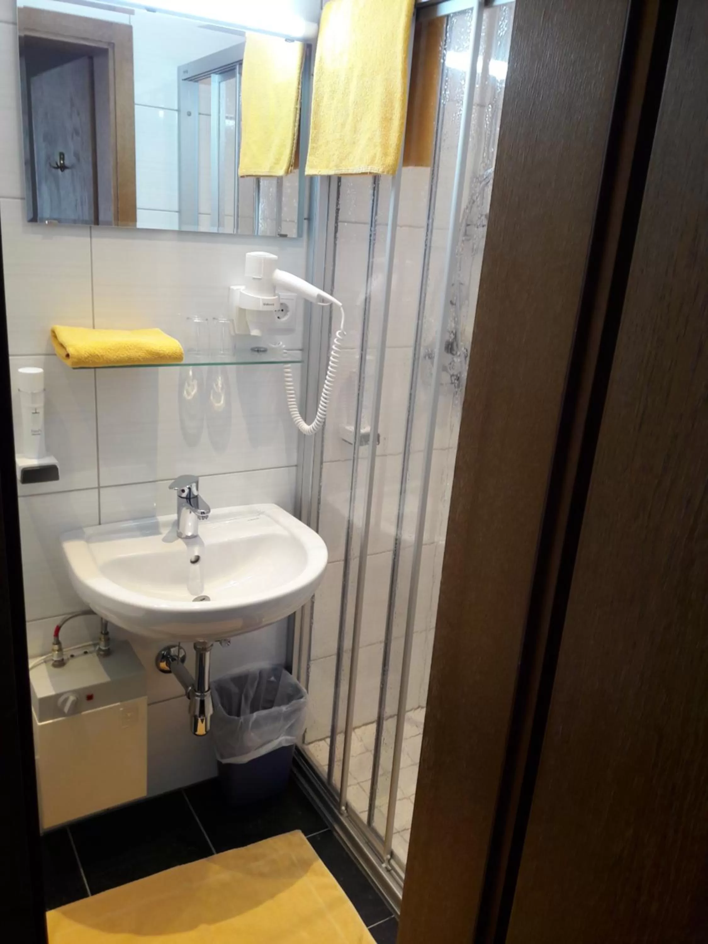 Photo of the whole room in Hotel Tautermann