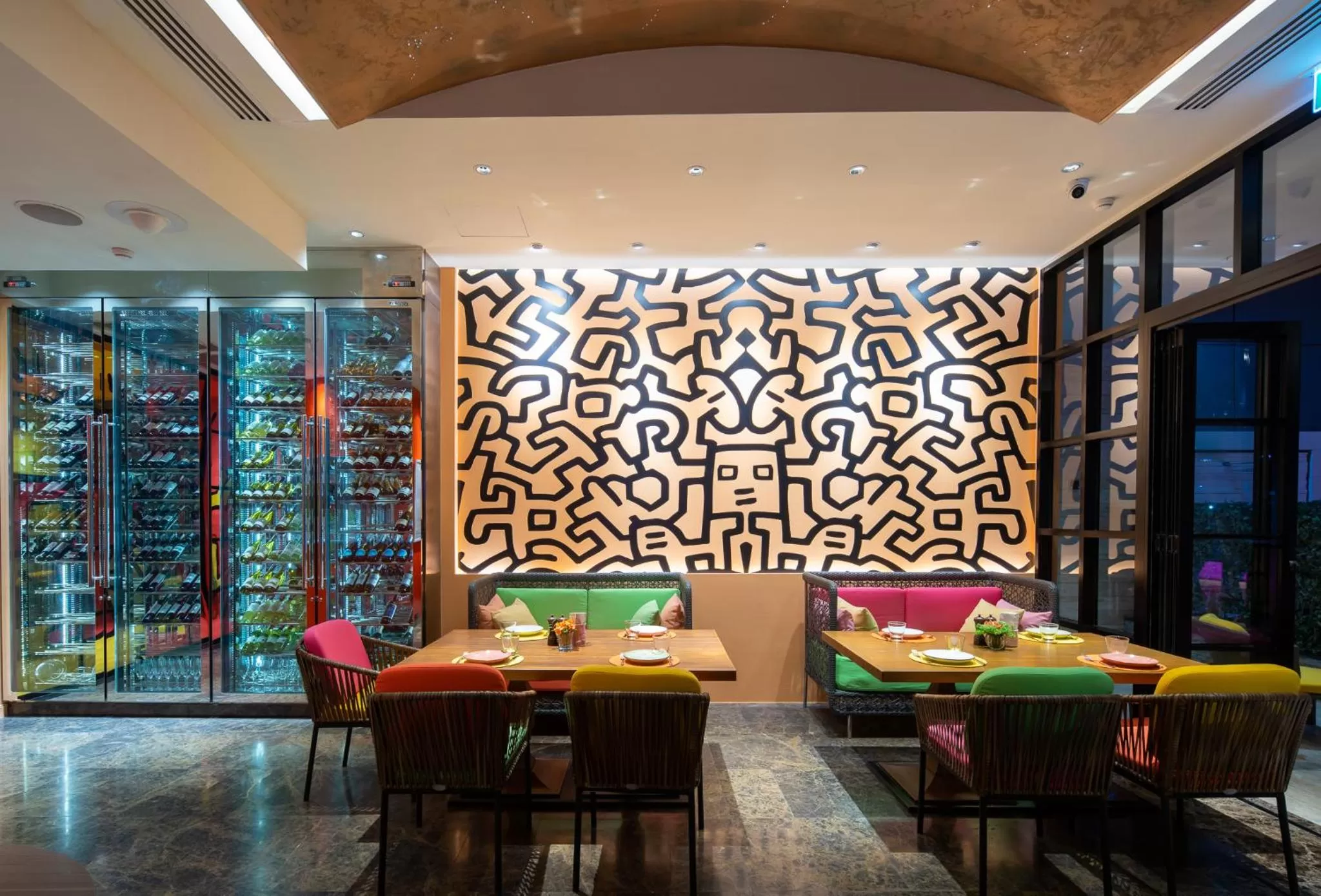 Restaurant/places to eat in Eastin Grand Hotel Sathorn