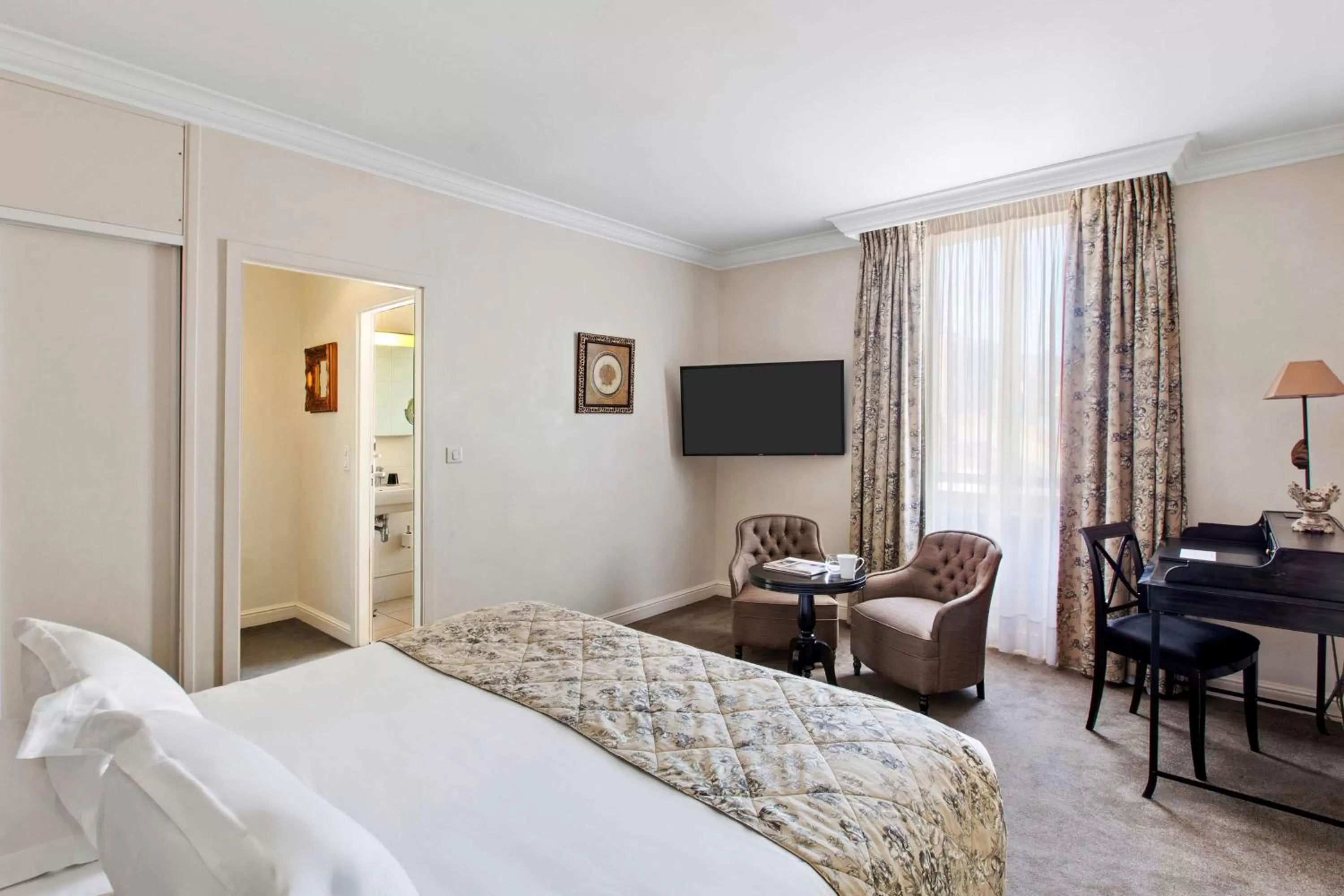 Photo of the whole room, Bed in Best Western Plus Hotel Villa D'est