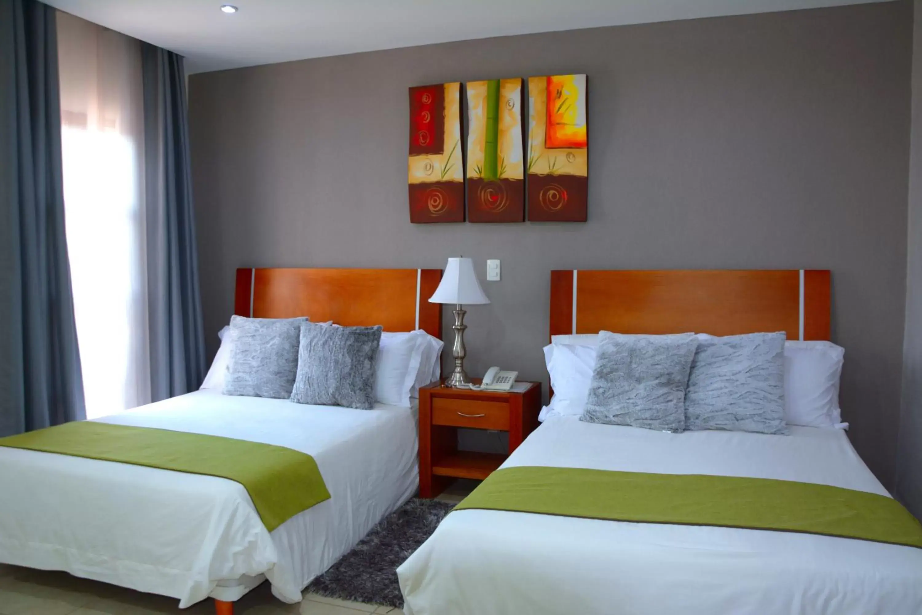 Superior Double Room with Two Double Beds in Hotel Victoria Superior Double Room with Two Double Beds in Hotel Victoria