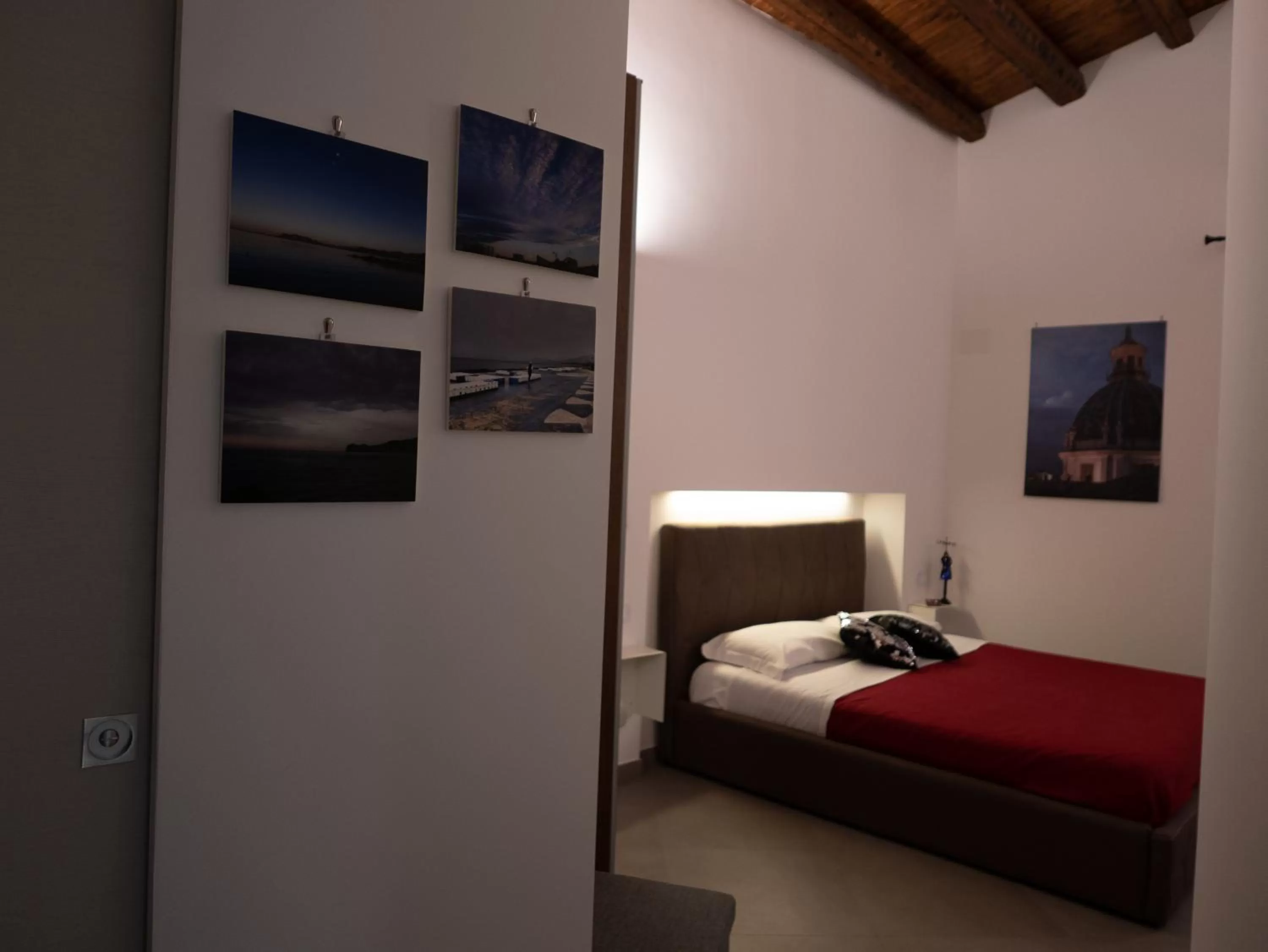Bed in San Francesco Rooms and Apartment with Terrace in Palermo Locazione Turistica