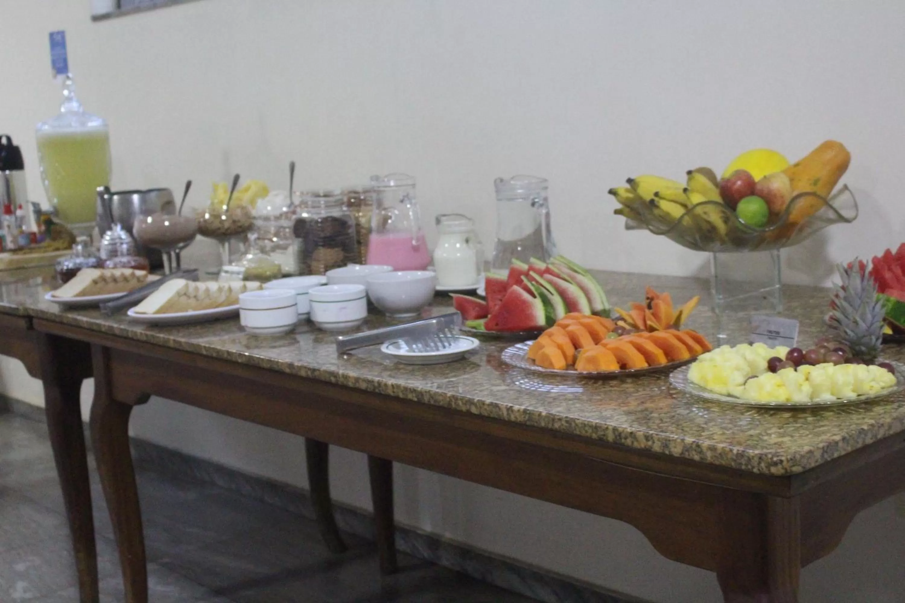 Breakfast in Hotel Oscar Econômico