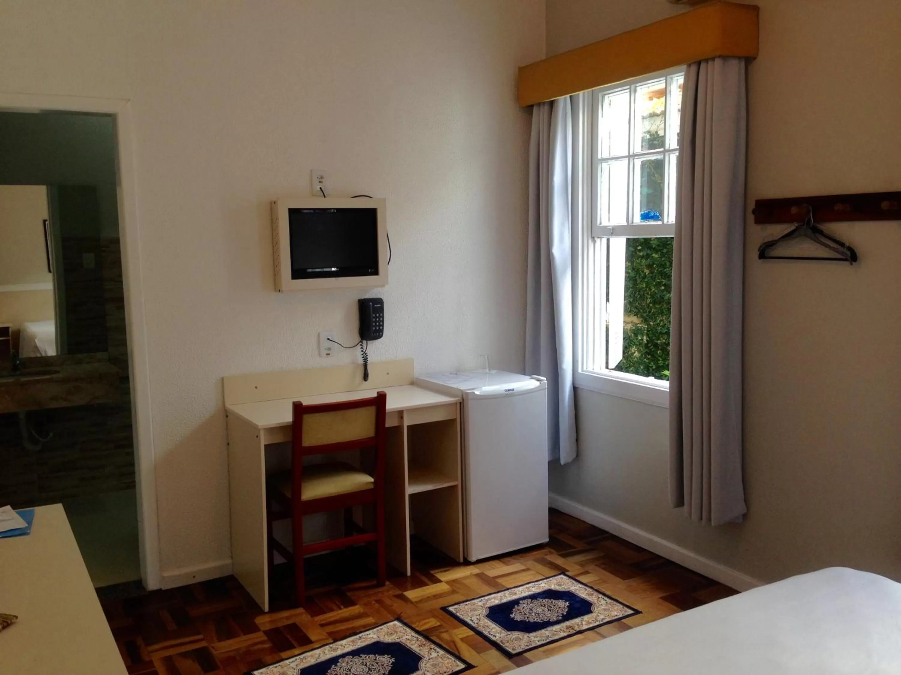 TV/Entertainment Center in Central Palace Hotel