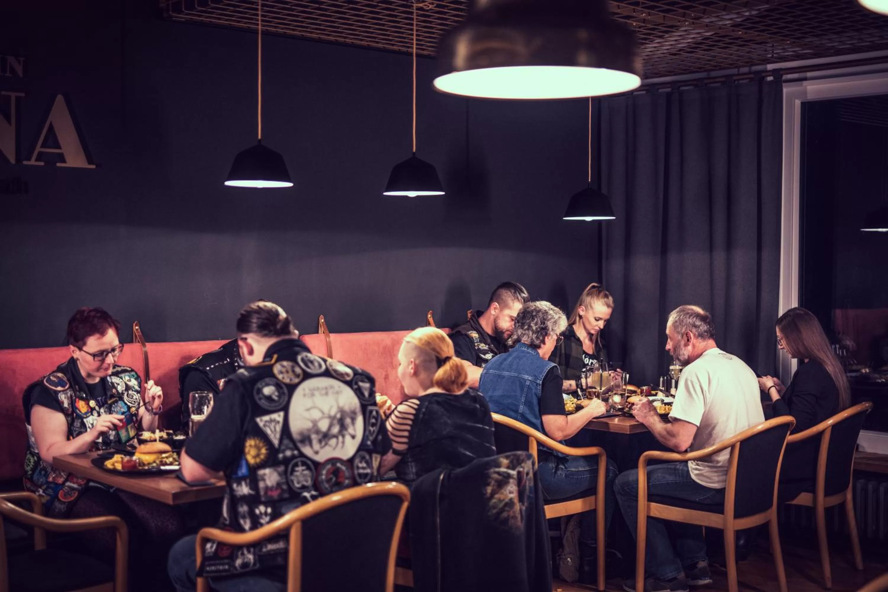 Restaurant/places to eat in Rock&Chill Hotel Falter