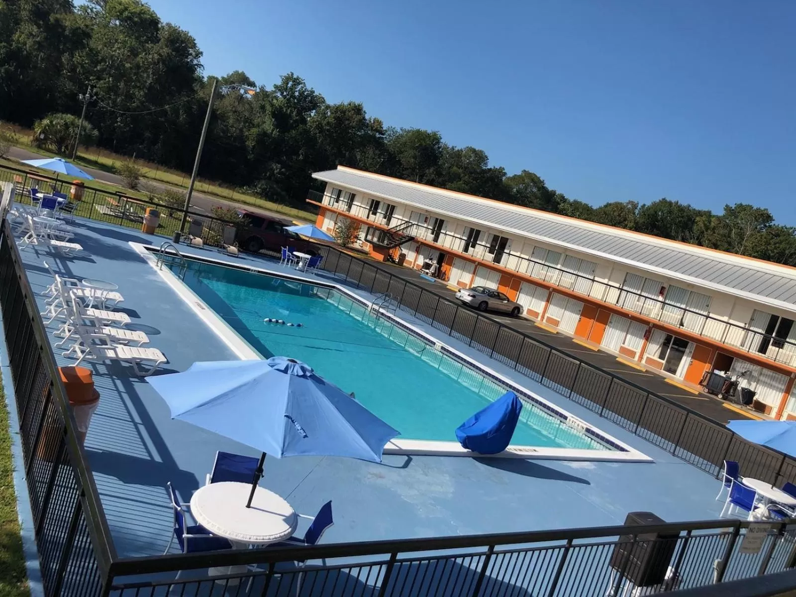 Swimming pool in Days Inn by Wyndham Wildwood I-75