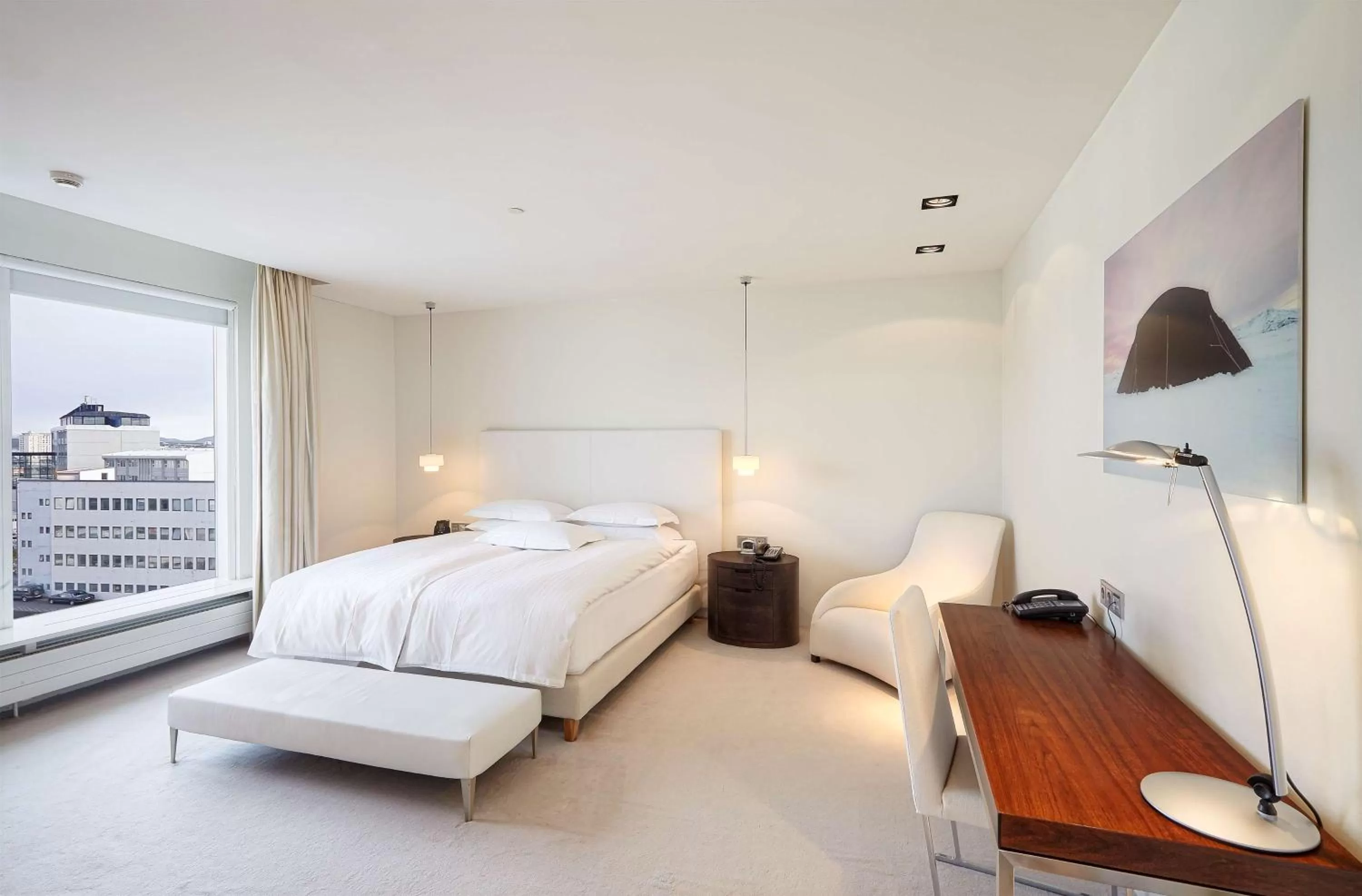 Bedroom, Bed in Hilton Reykjavik Nordica