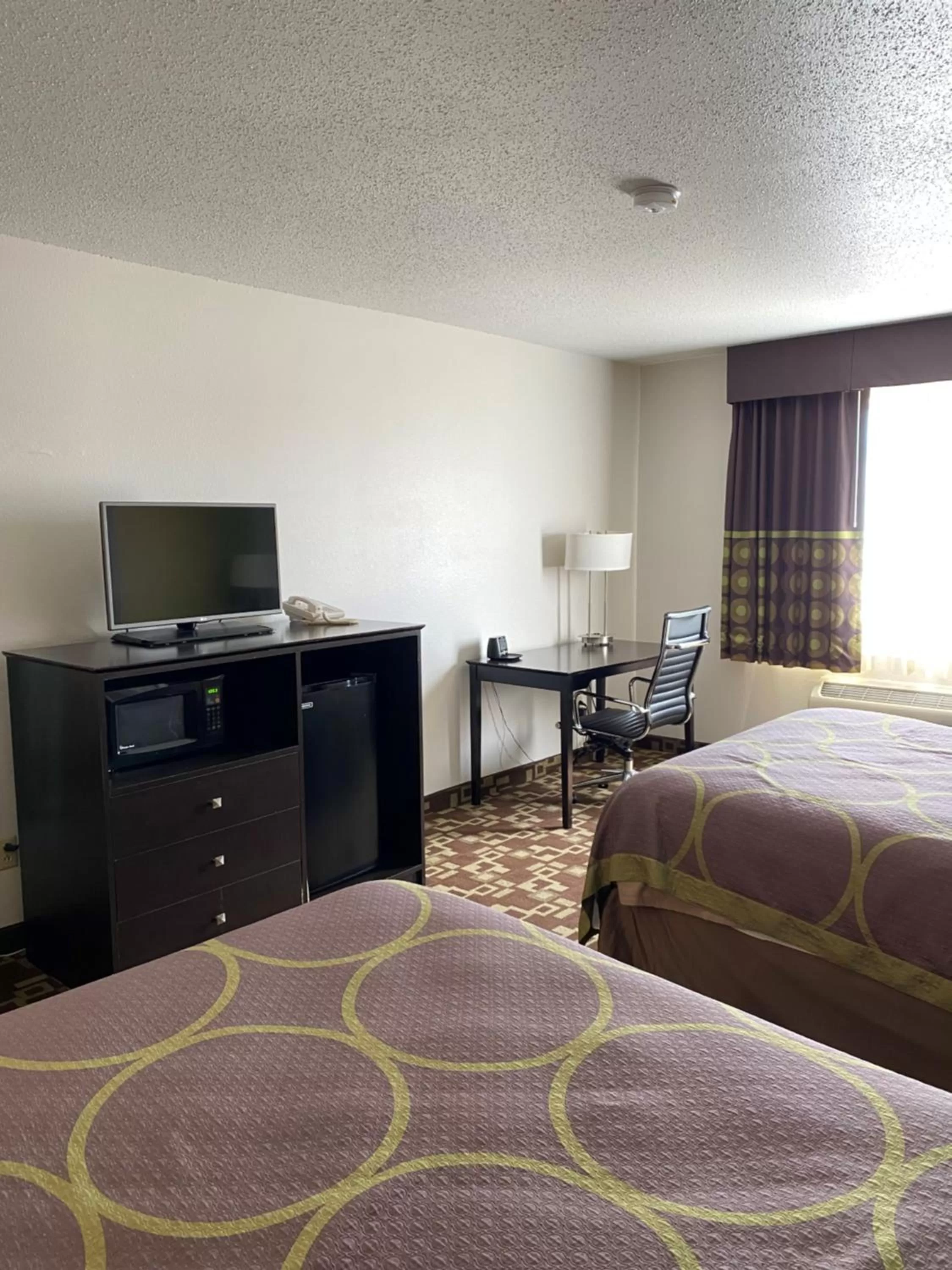 Bed in Super 8 by Wyndham Independence IA