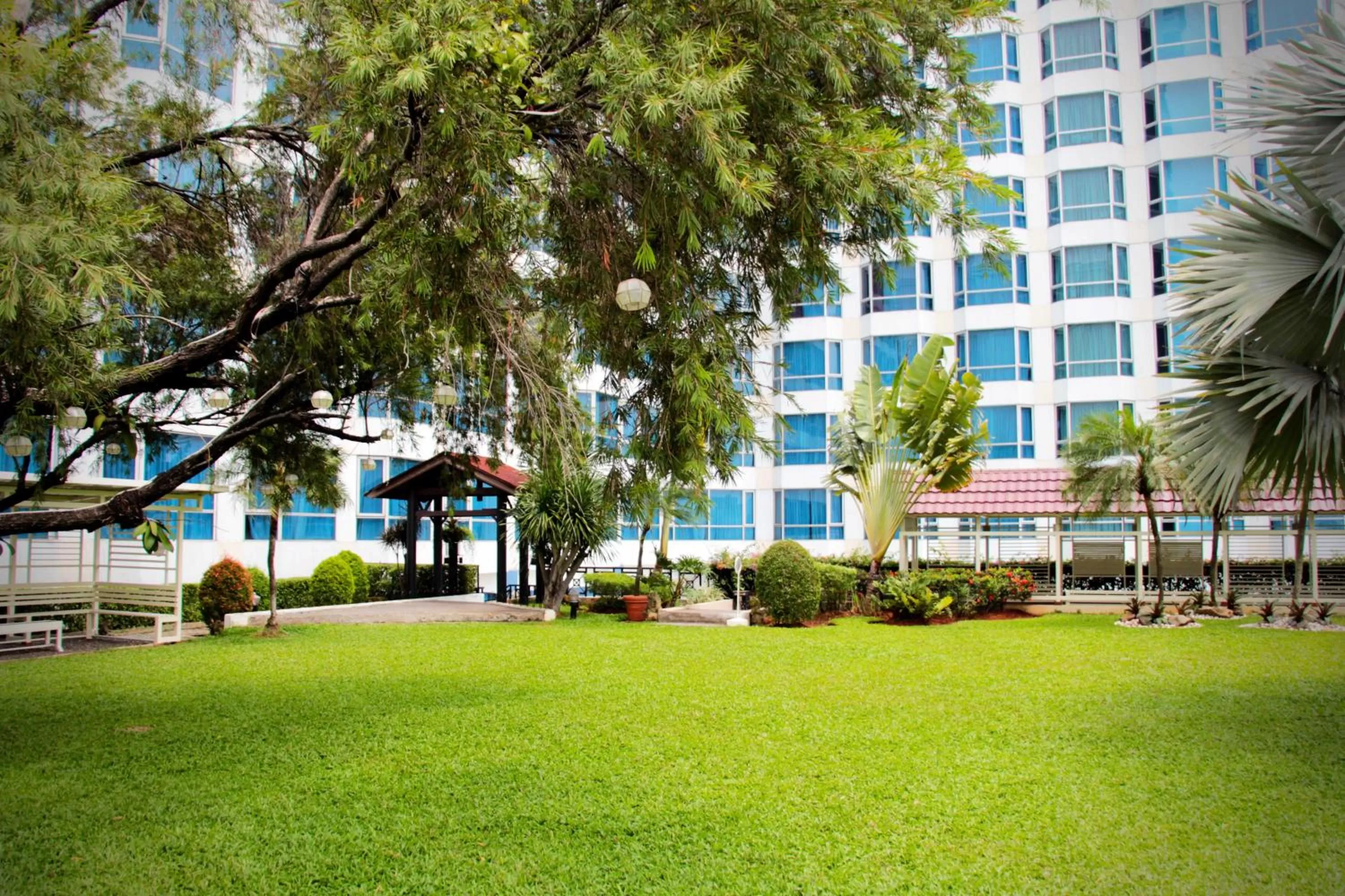 Garden in Millennium Hotel Sirih Jakarta