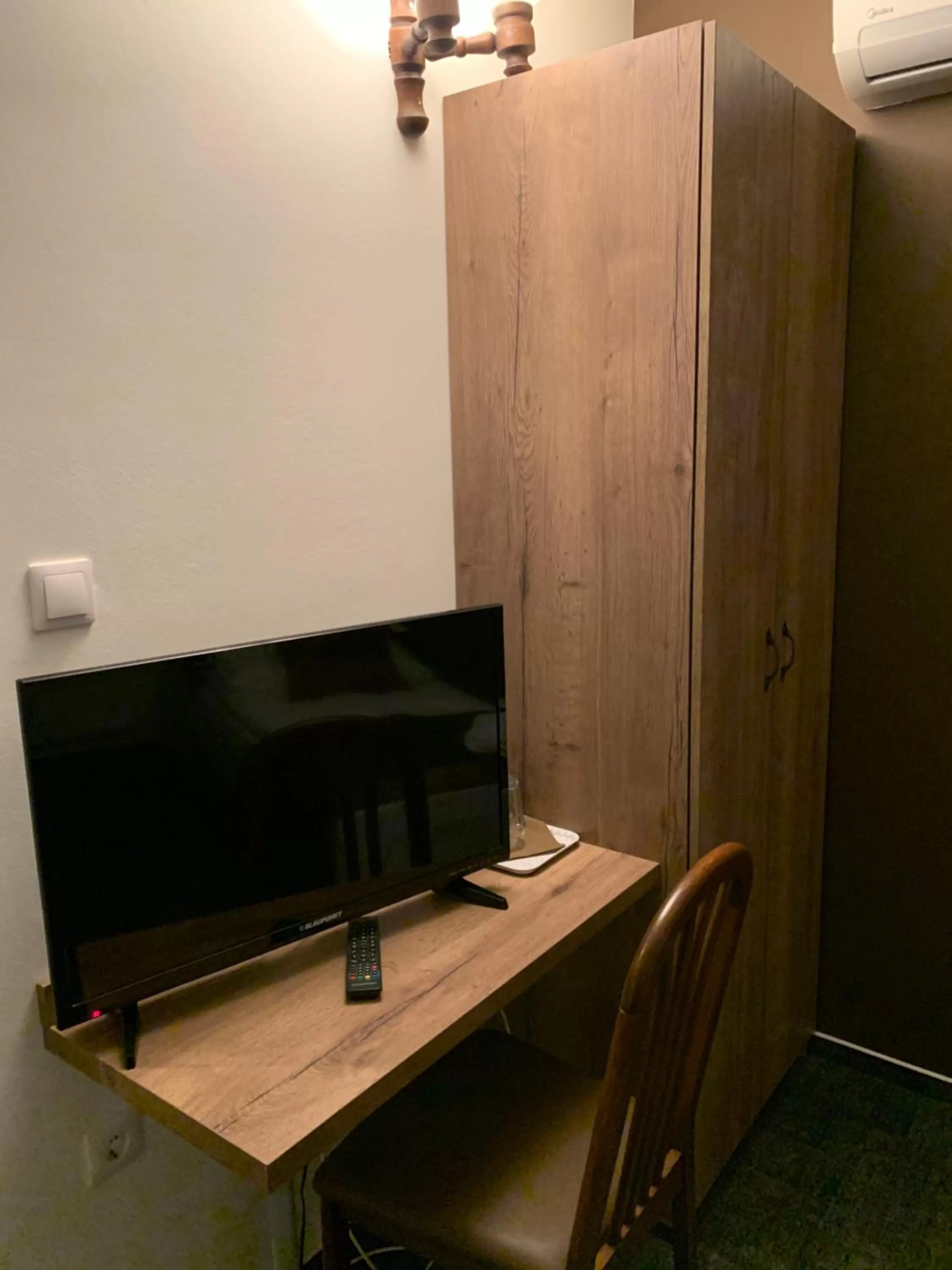 TV and multimedia, TV/Entertainment Center in A Fogadó