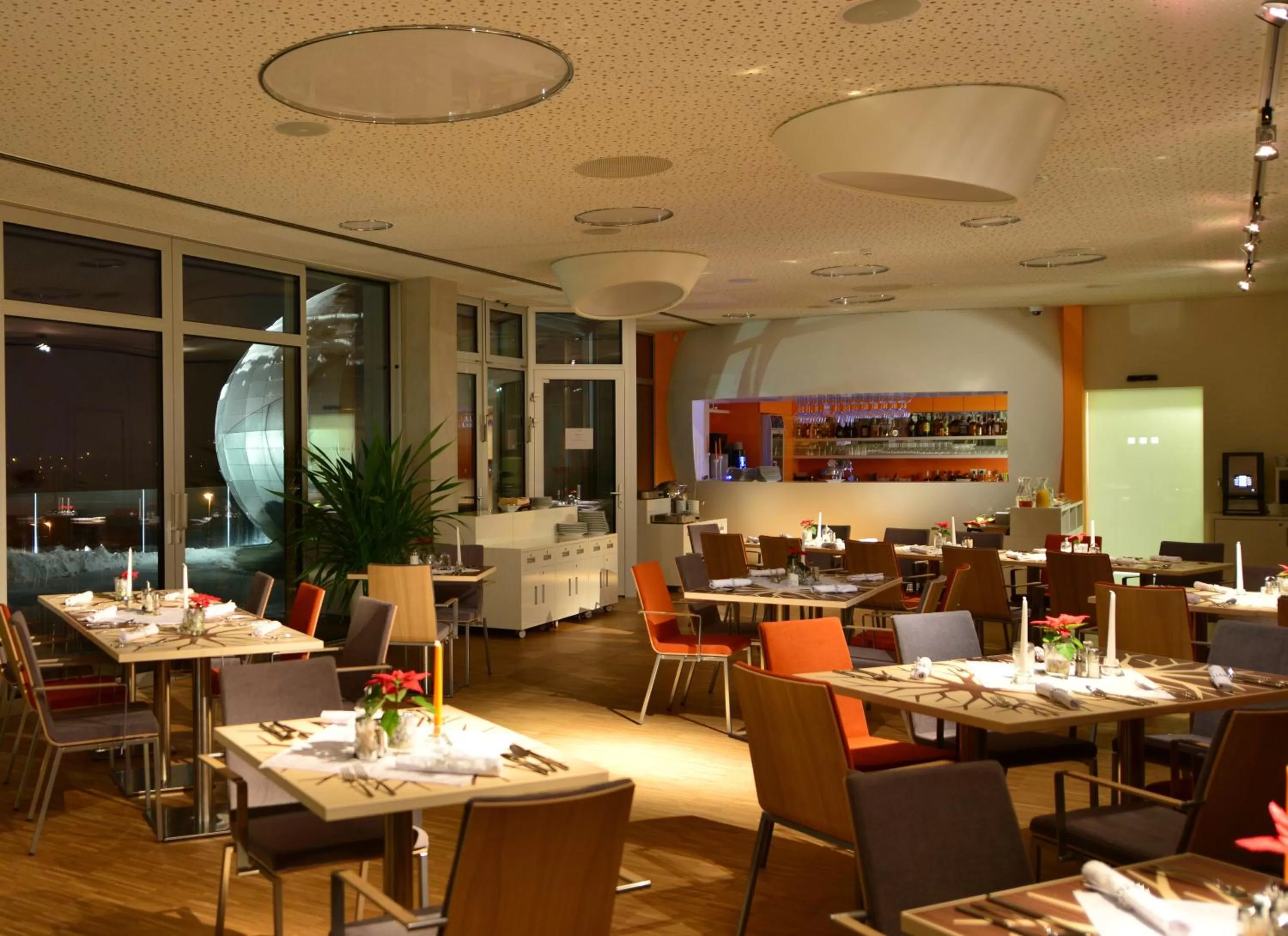 Restaurant/places to eat in Antonie Hotel****superior