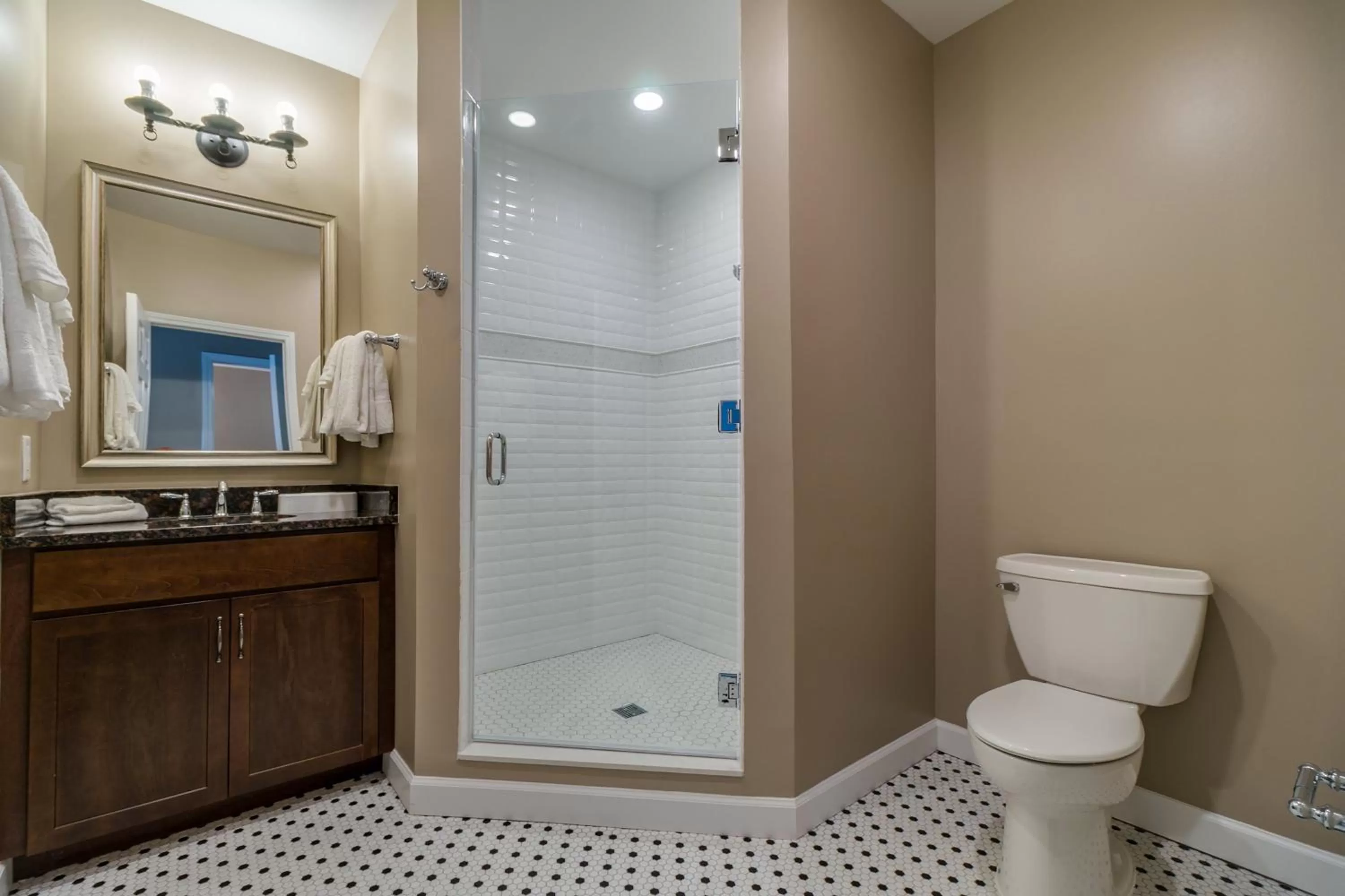 Bathroom in Holiday Inn Club Vacations Williamsburg Resort