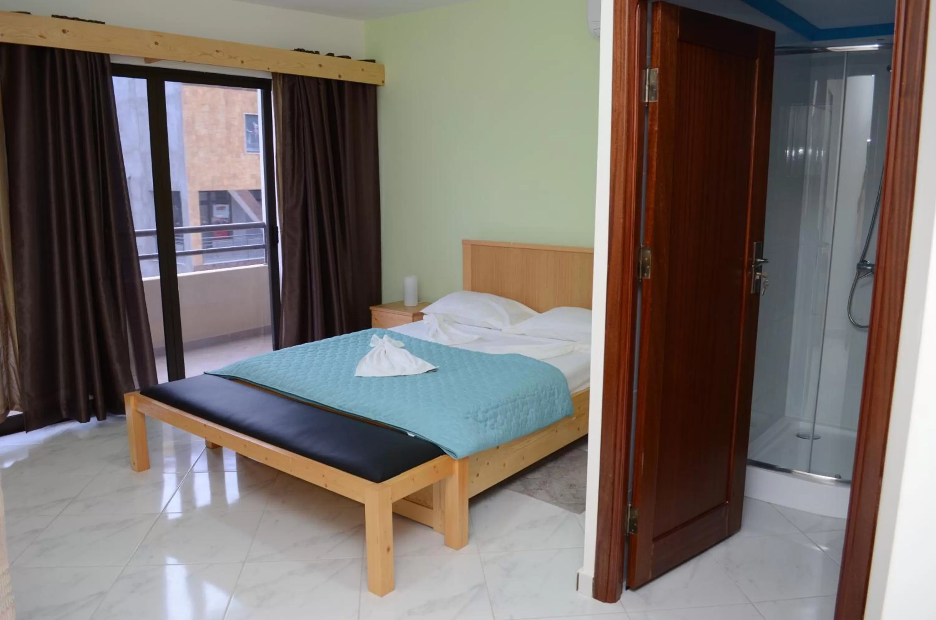 Bed in LT Aparthotel