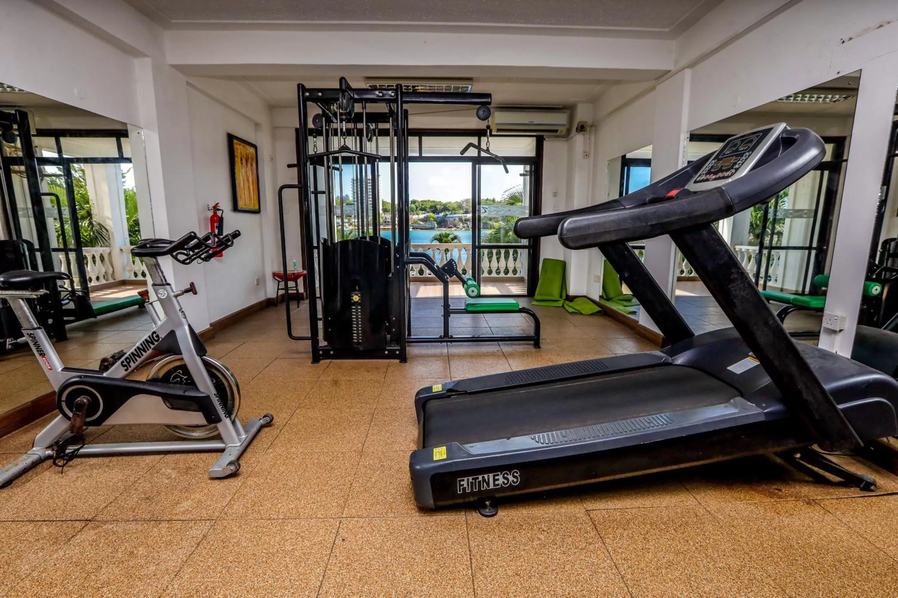 Fitness centre/facilities in CityBlue Creekside Hotel & Suites