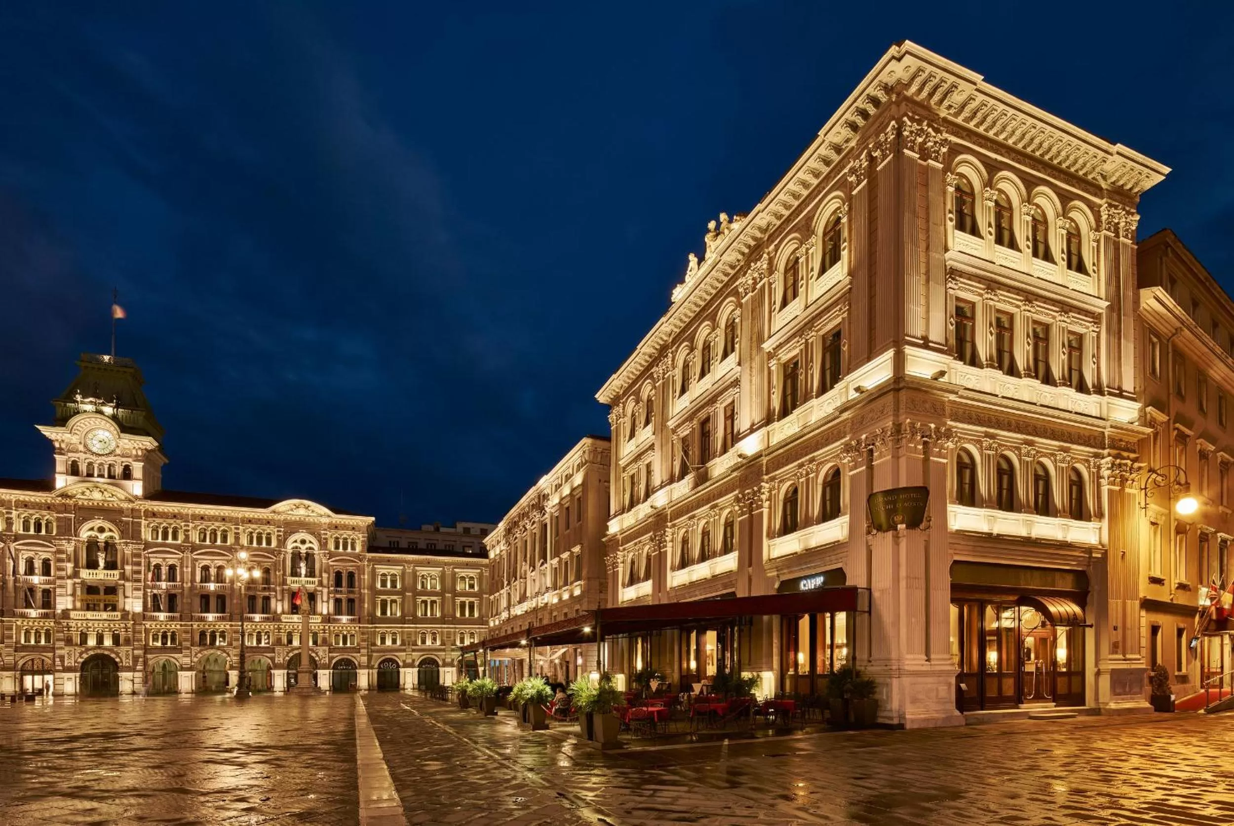 Facade/entrance in Grand Hotel Duchi d'Aosta