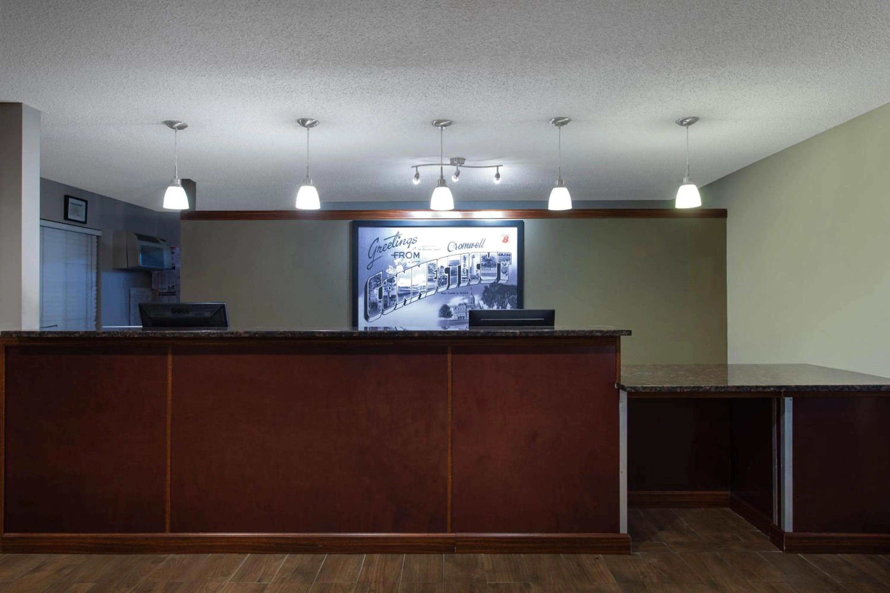 Lobby or reception in Super 8 by Wyndham Cromwell/Middletown