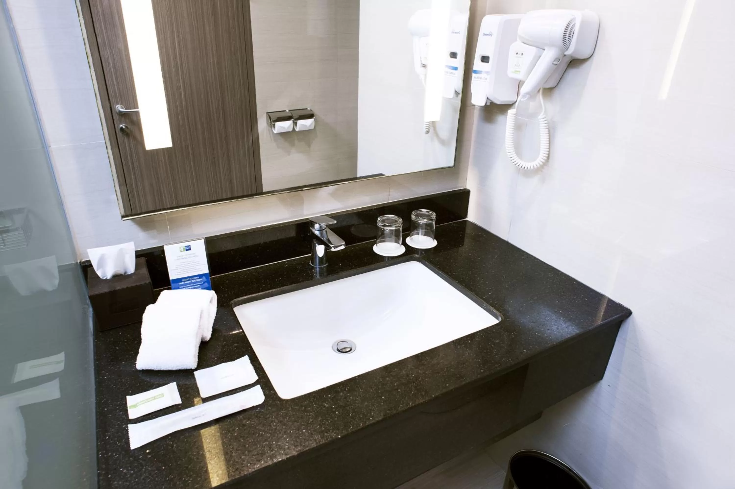 Bathroom in Holiday Inn Express Surabaya CenterPoint by IHG