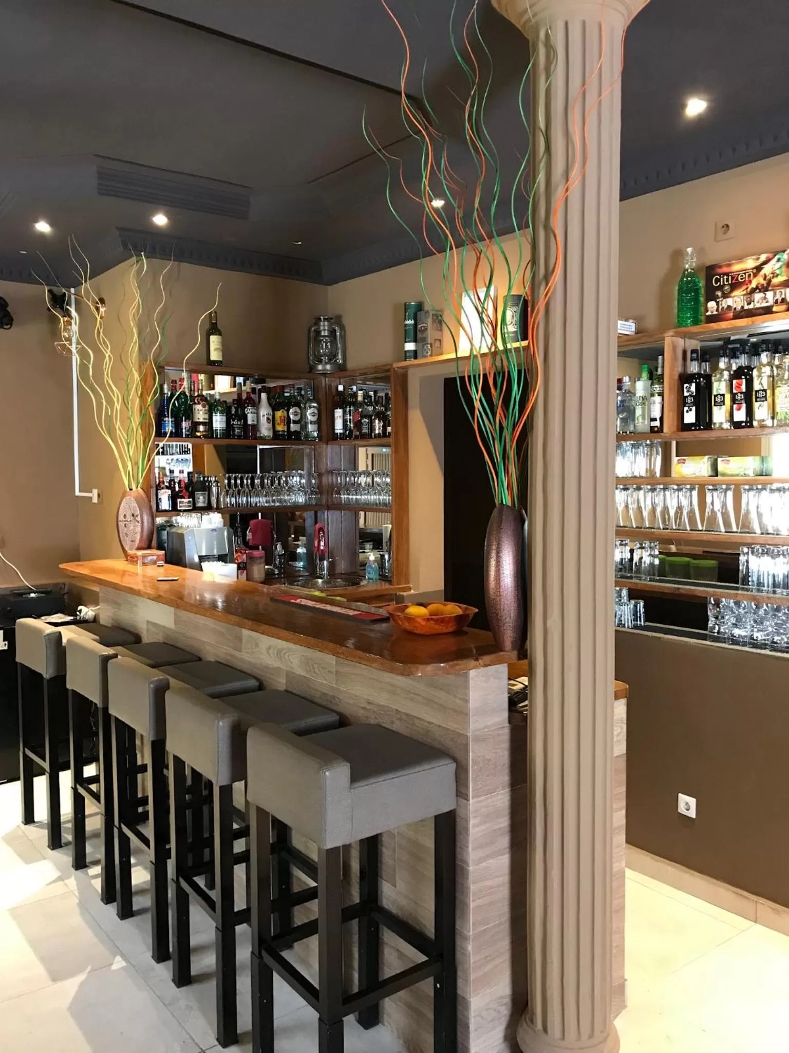 Restaurant/places to eat, Lounge/Bar in J PAD