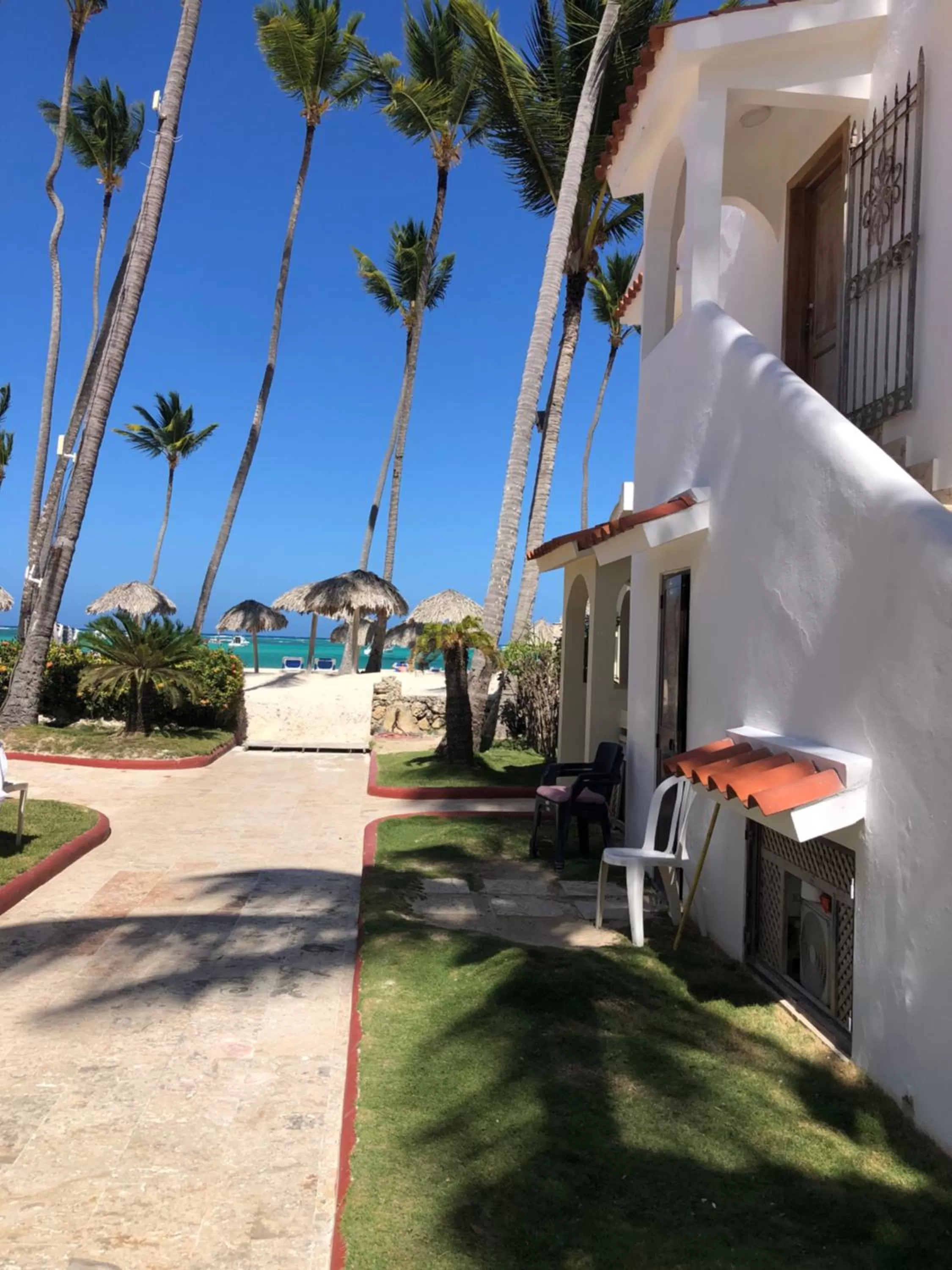 Los Corales Luxury Villas Beach Club and Spa