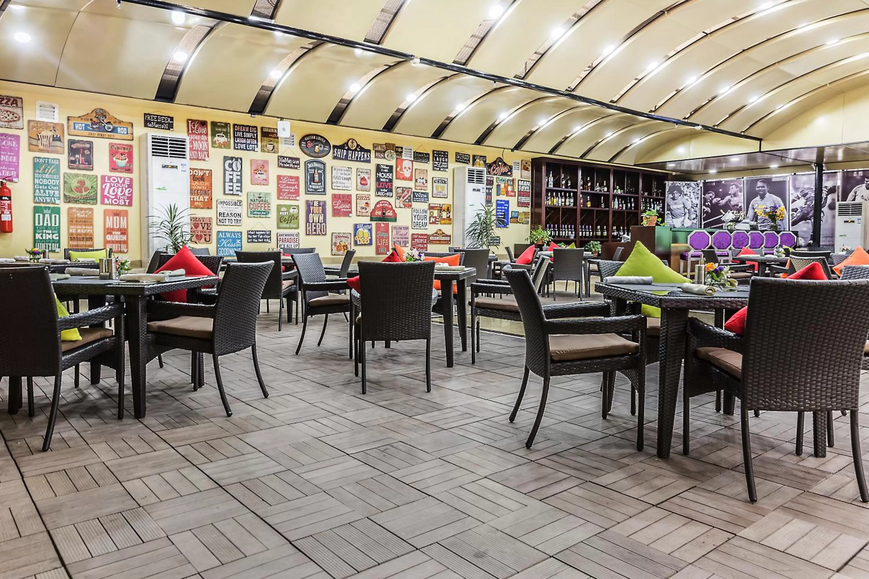 Restaurant/places to eat in Golden Tulip Addis Ababa