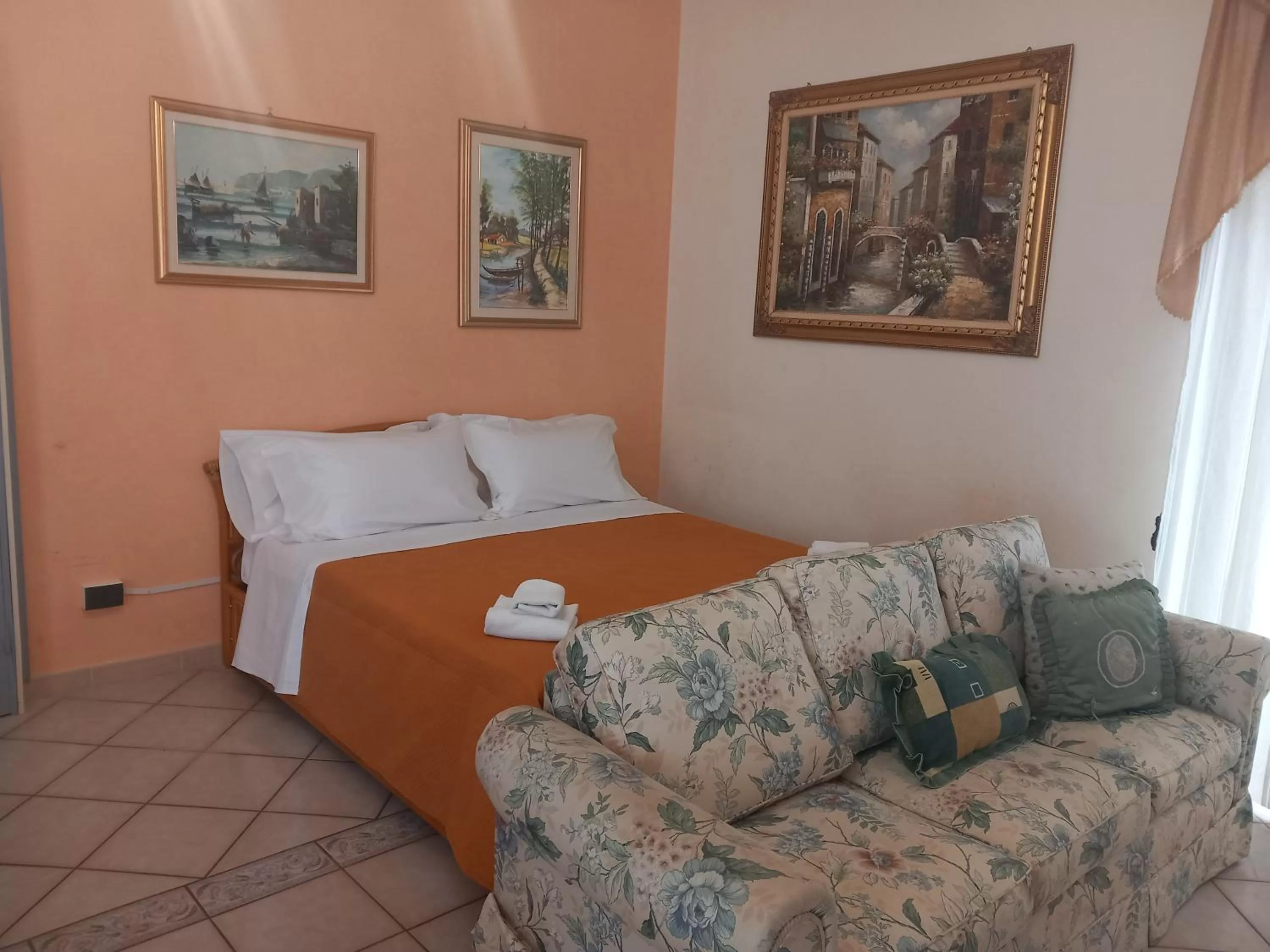 Deluxe Family Room in B&B Batarà - "La Terrazza del Centro"